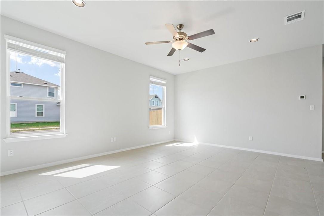 179 Living Reef Dr, Maxwell, TX 78656