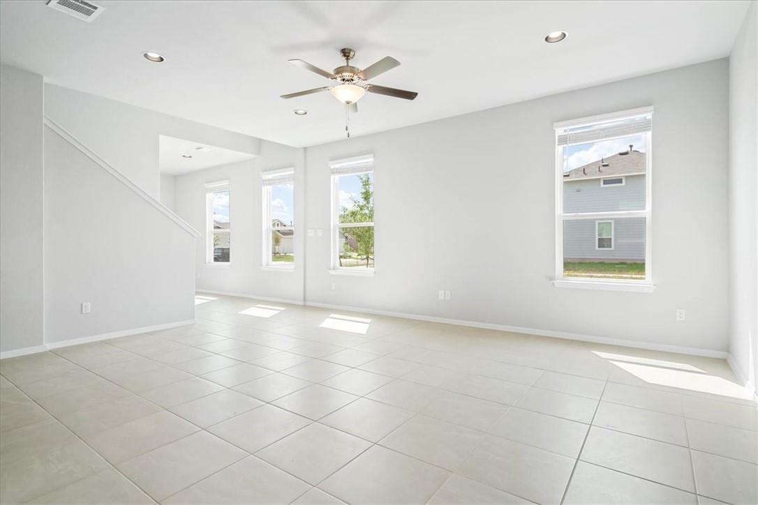 179 Living Reef Dr, Maxwell, TX 78656