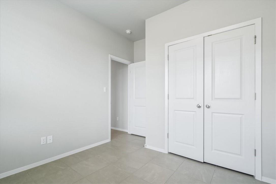 179 Living Reef Dr, Maxwell, TX 78656