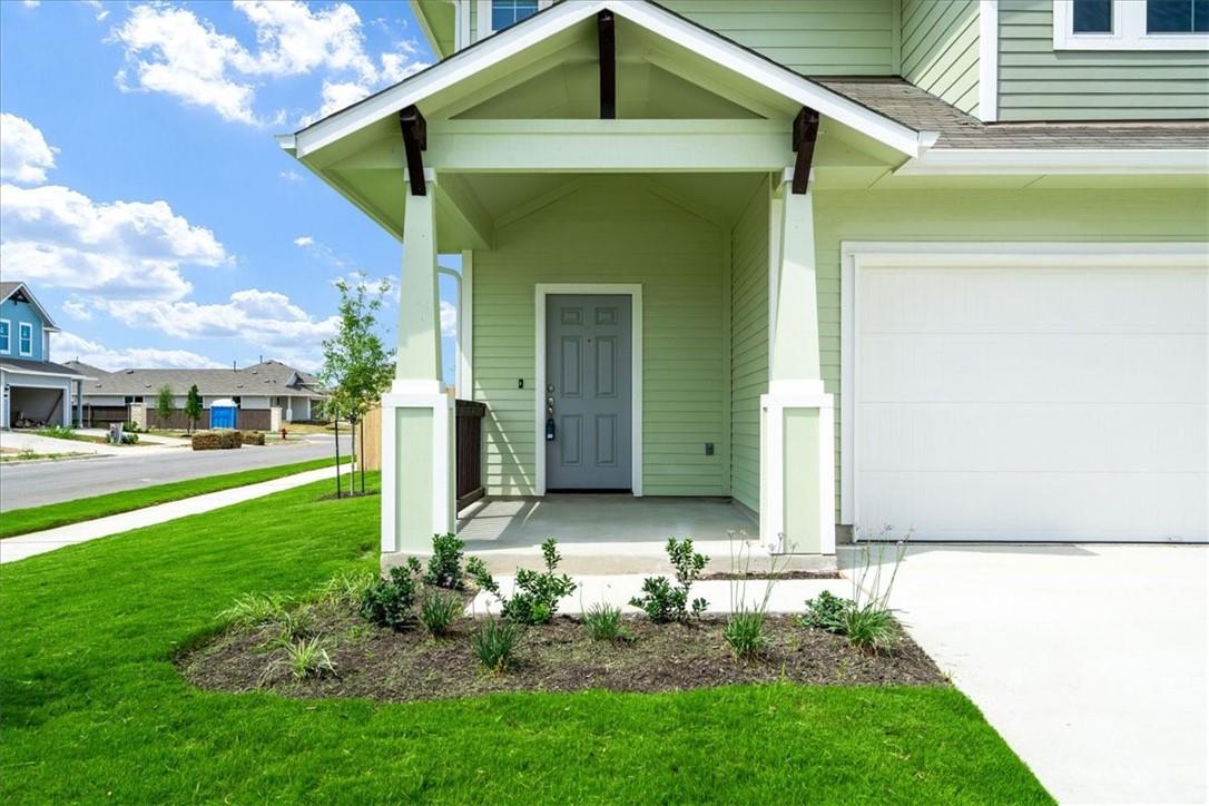 179 Living Reef Dr, Maxwell, TX 78656