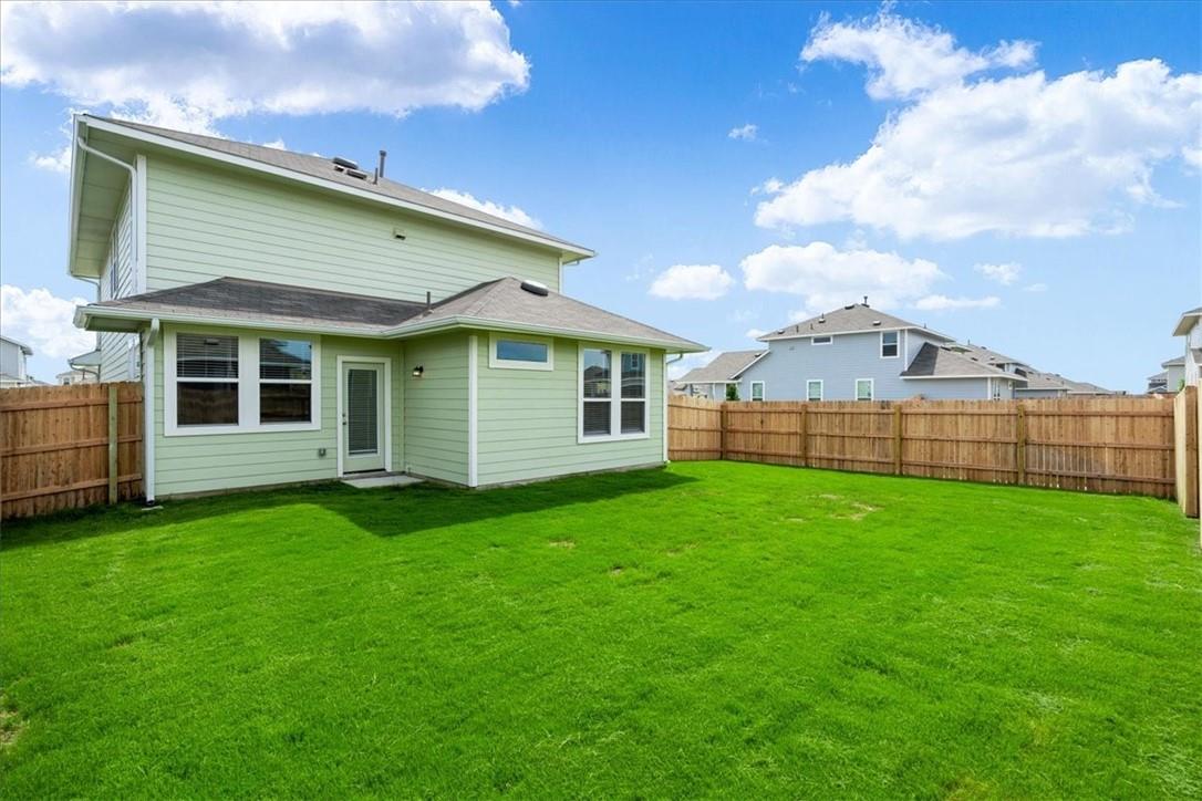 179 Living Reef Dr, Maxwell, TX 78656