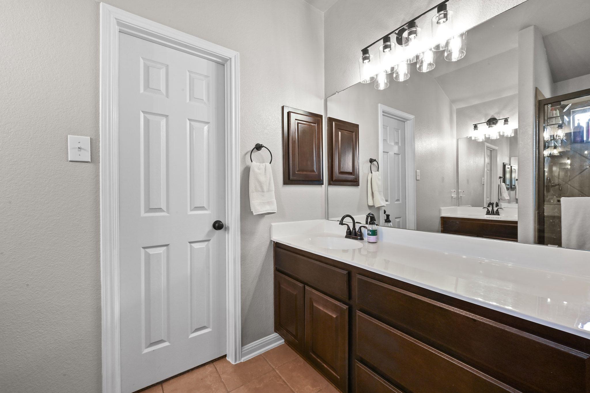 1100 Willowbrook Dr, Cedar Park, TX 78613