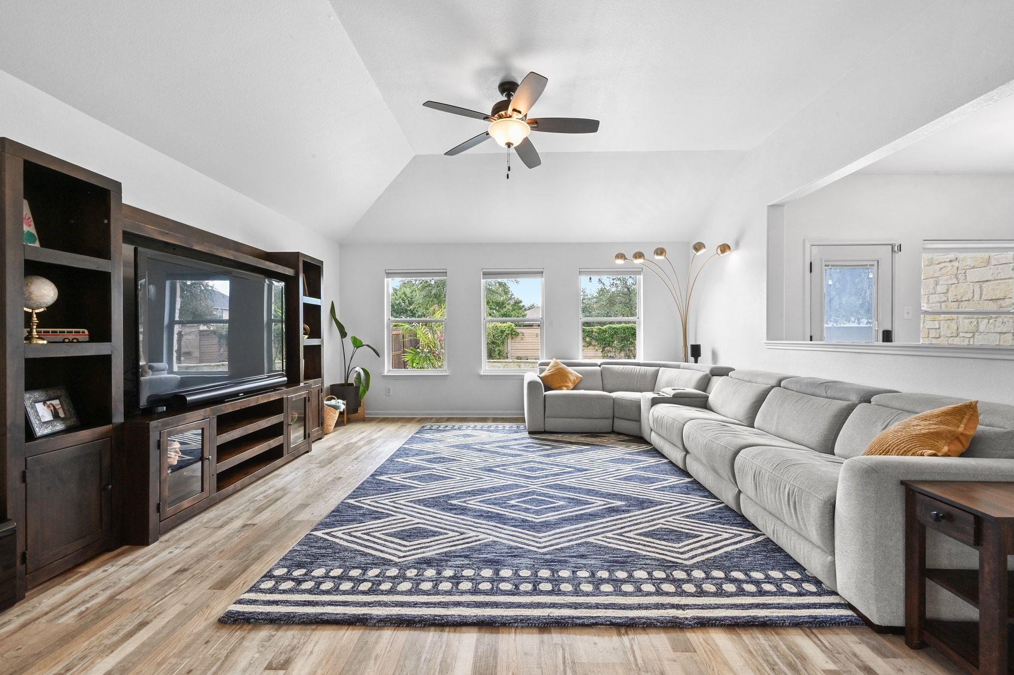 1100 Willowbrook Dr, Cedar Park, TX 78613