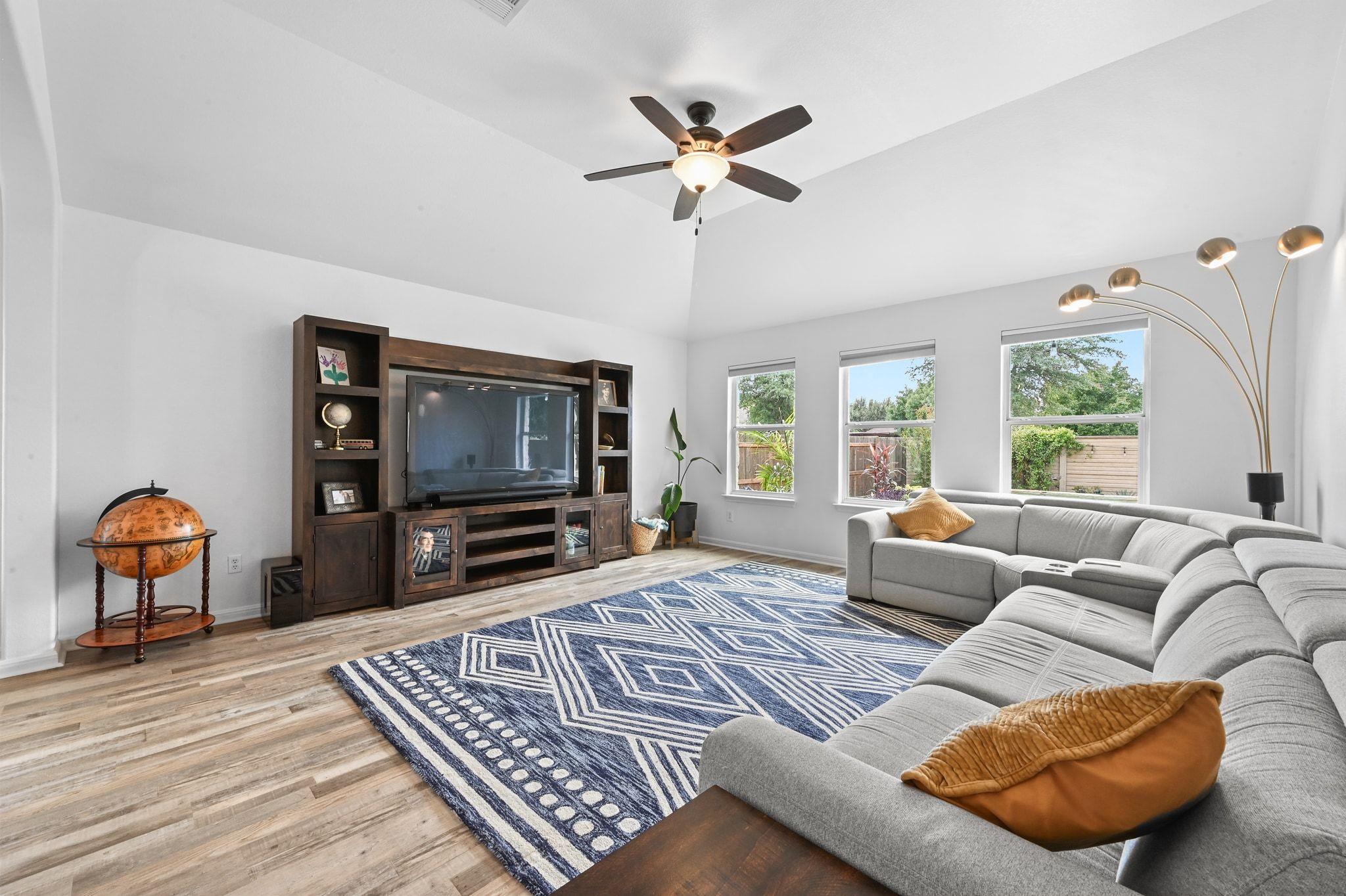 1100 Willowbrook Dr, Cedar Park, TX 78613