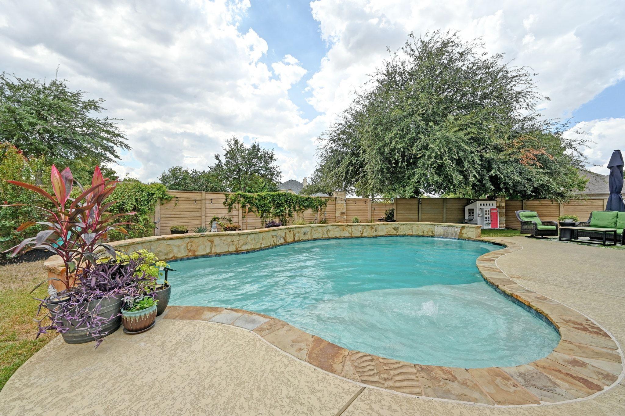 1100 Willowbrook Dr, Cedar Park, TX 78613