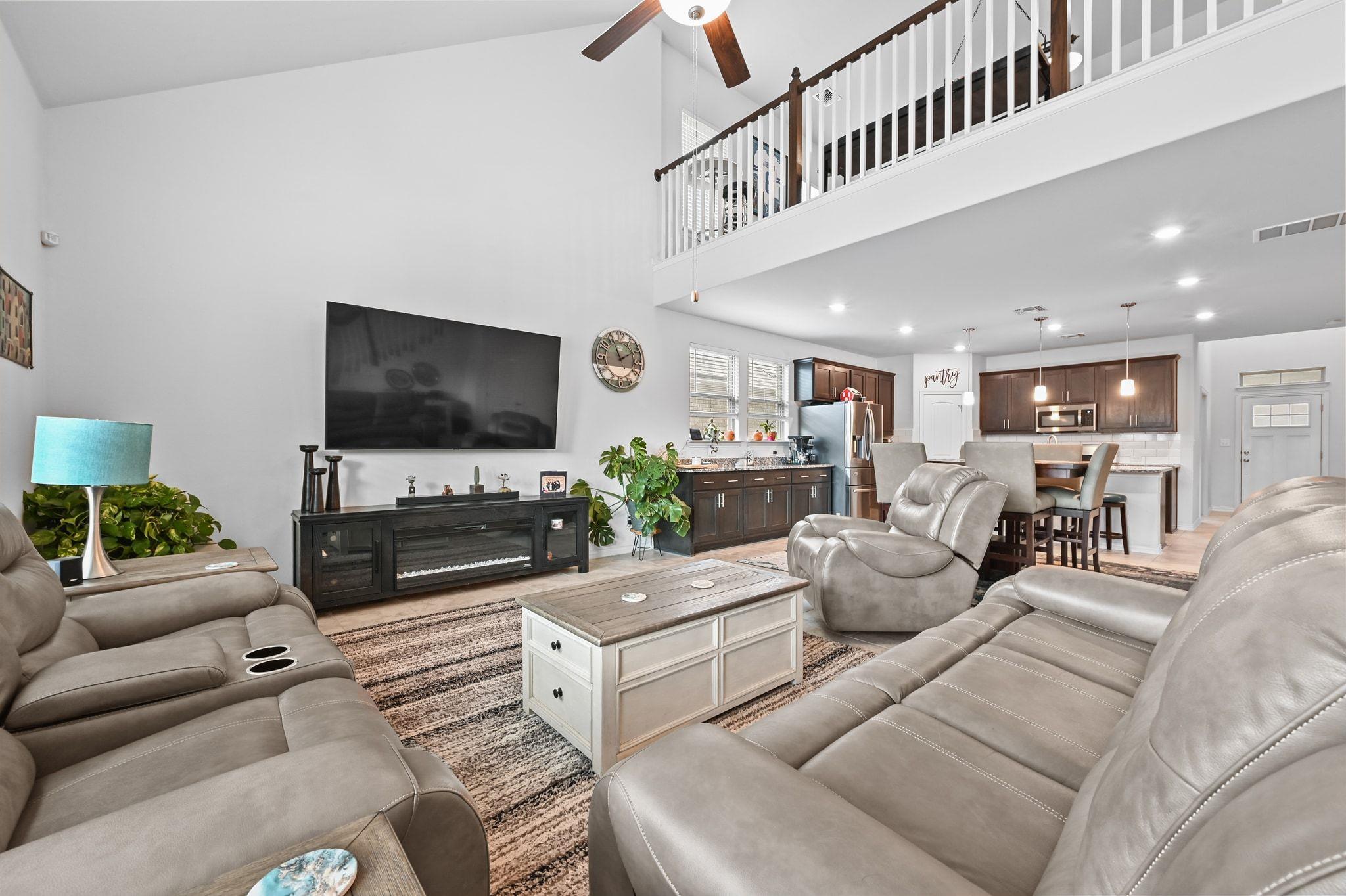 275 Coyote Creek Way, Kyle, TX 78640