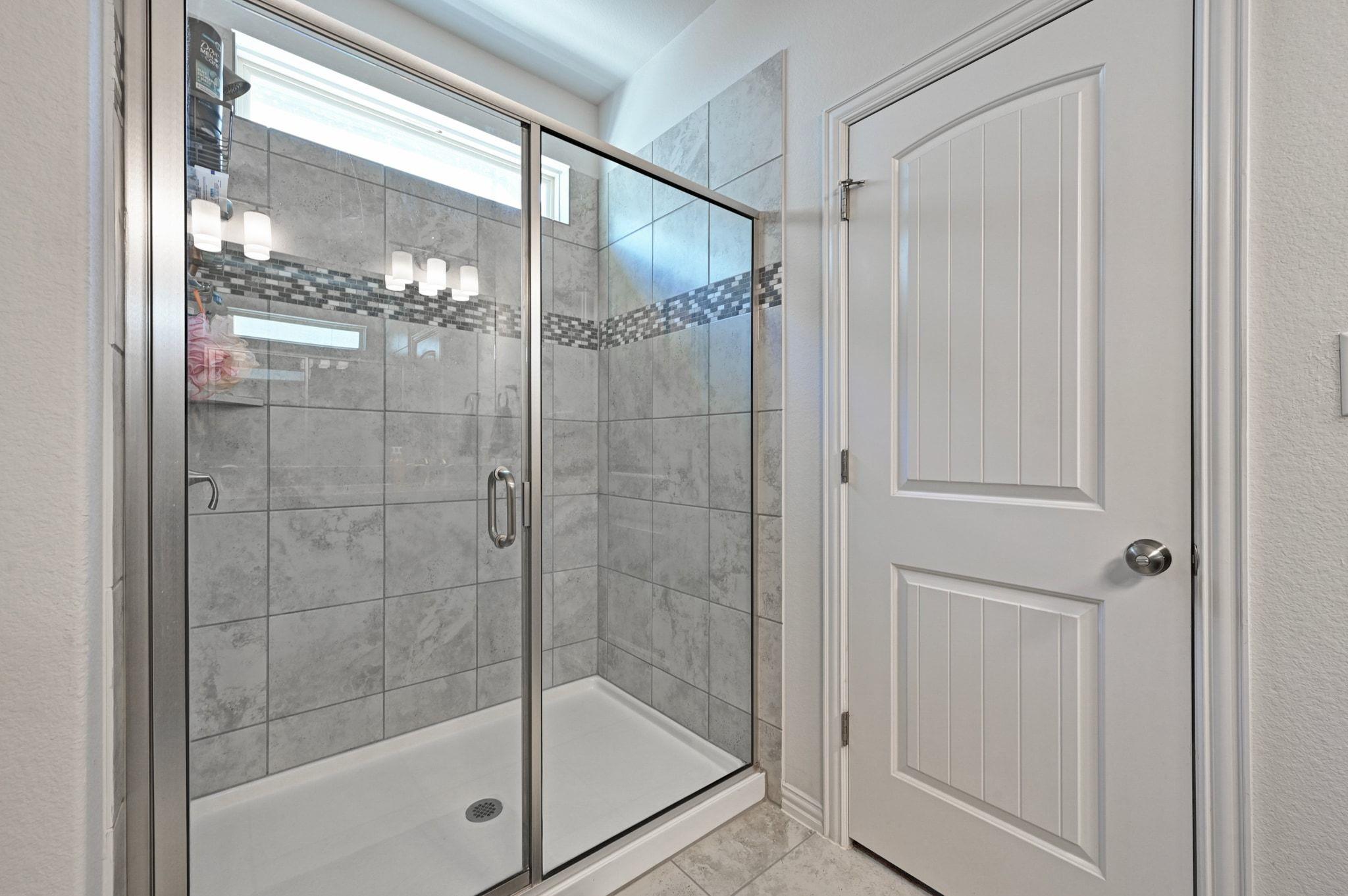 275 Coyote Creek Way, Kyle, TX 78640