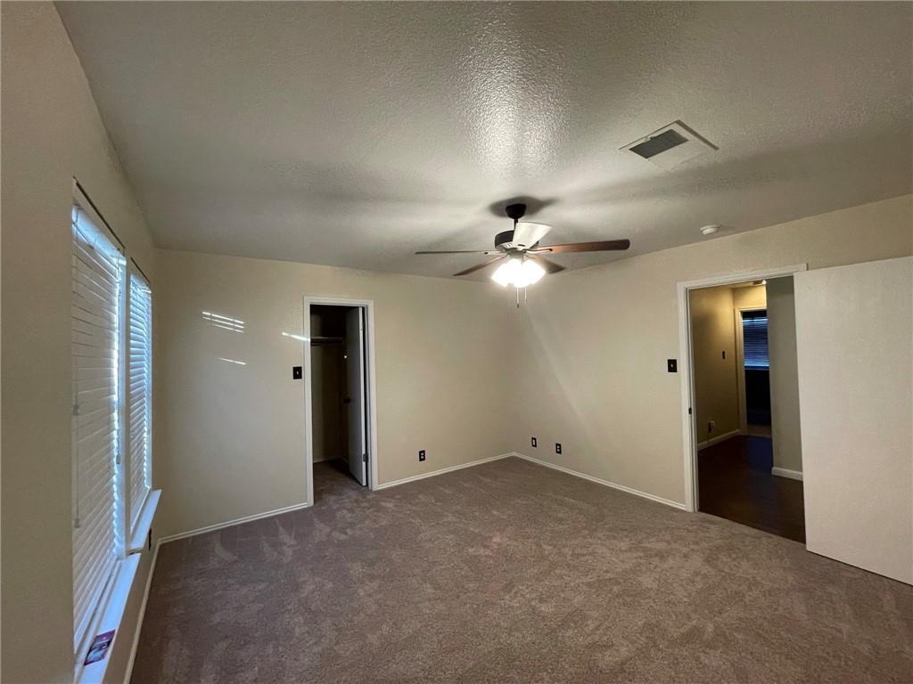 102 Brentwood Dr, Leander, TX 78641