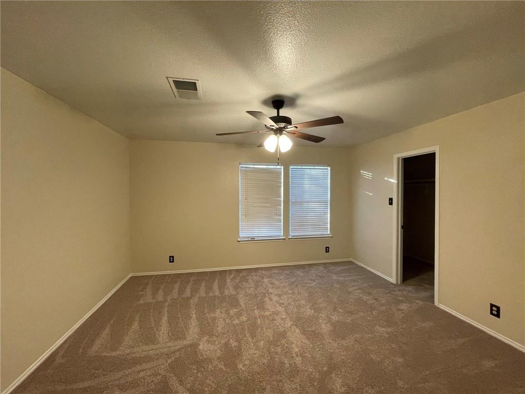 102 Brentwood Dr, Leander, TX 78641