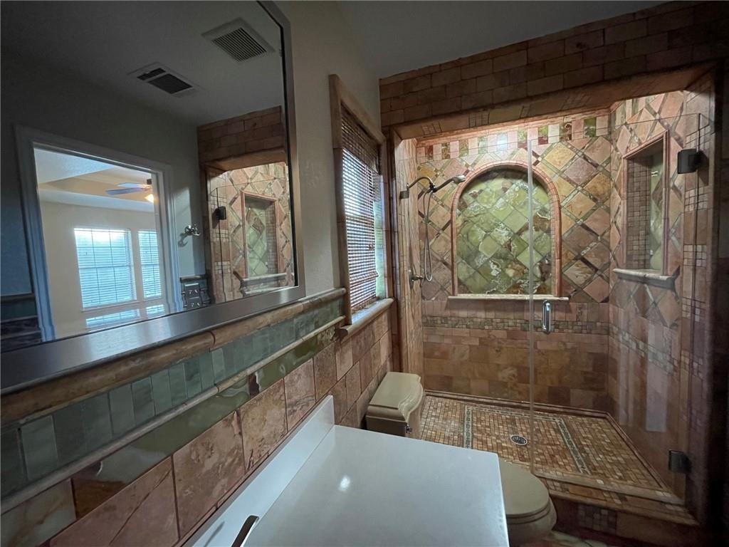 102 Brentwood Dr, Leander, TX 78641