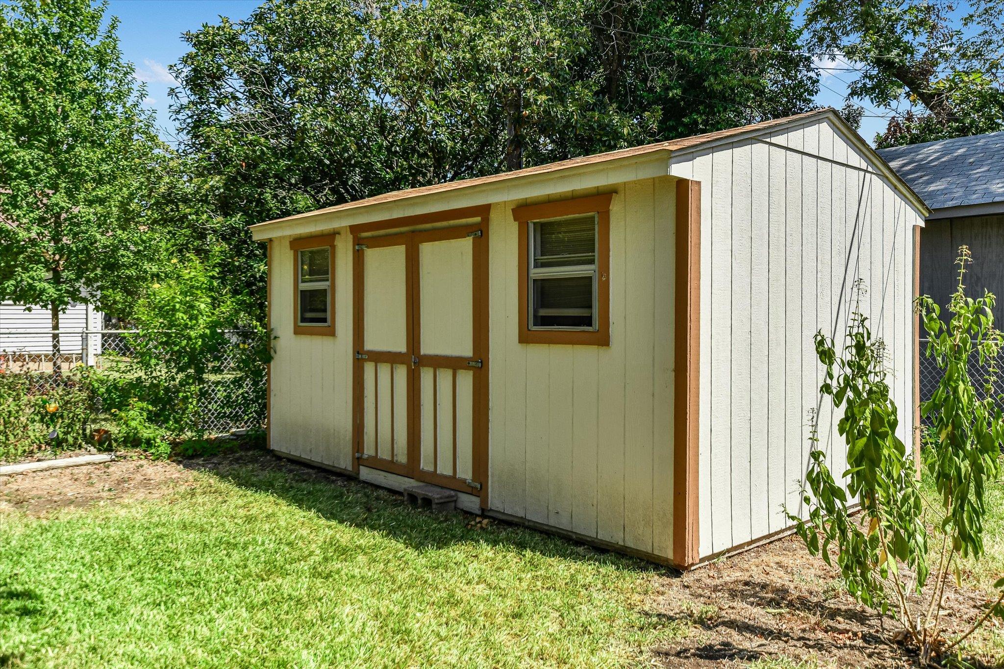 1900 Burbank St, Austin, TX 78757