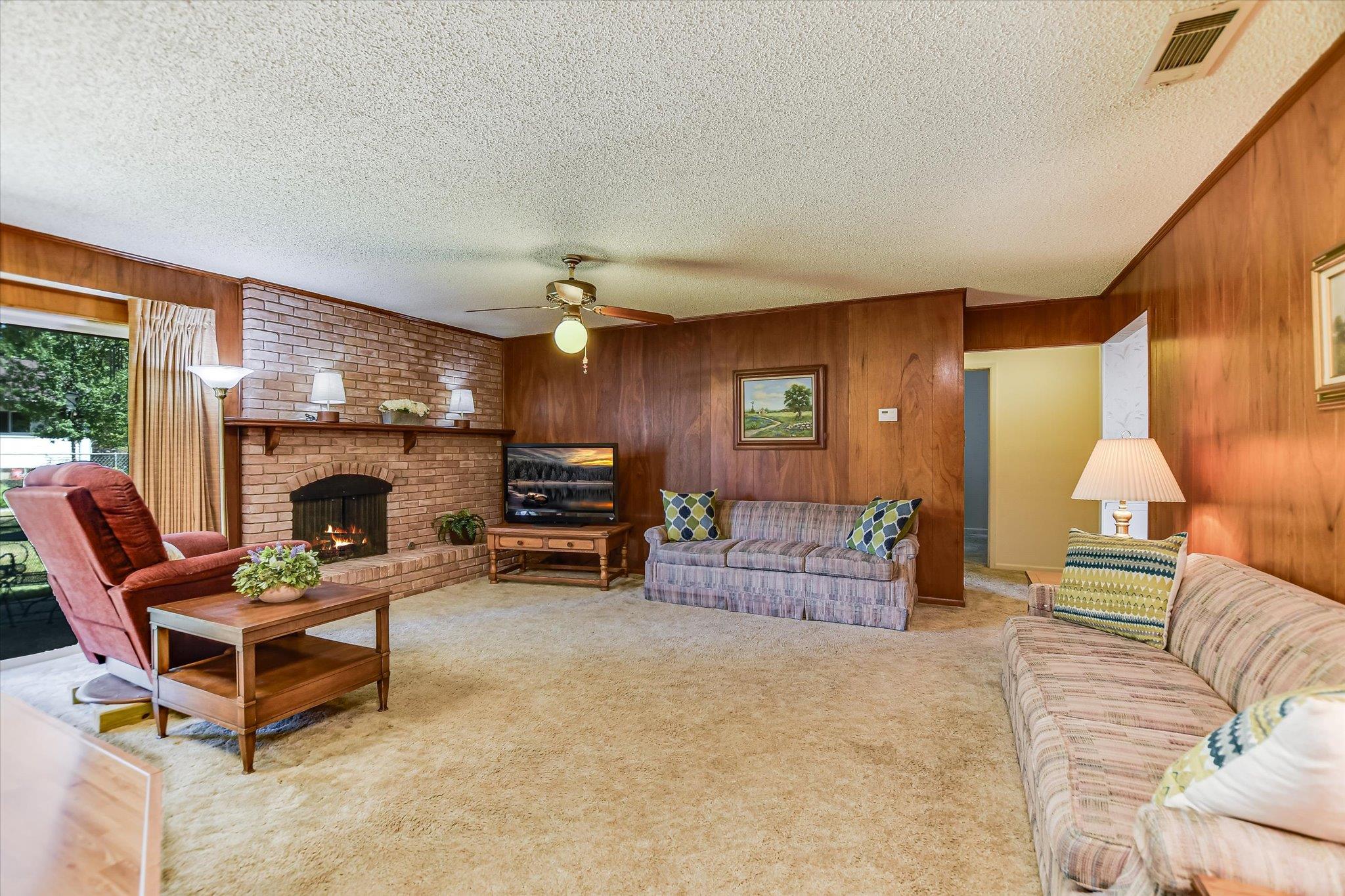 1900 Burbank St, Austin, TX 78757