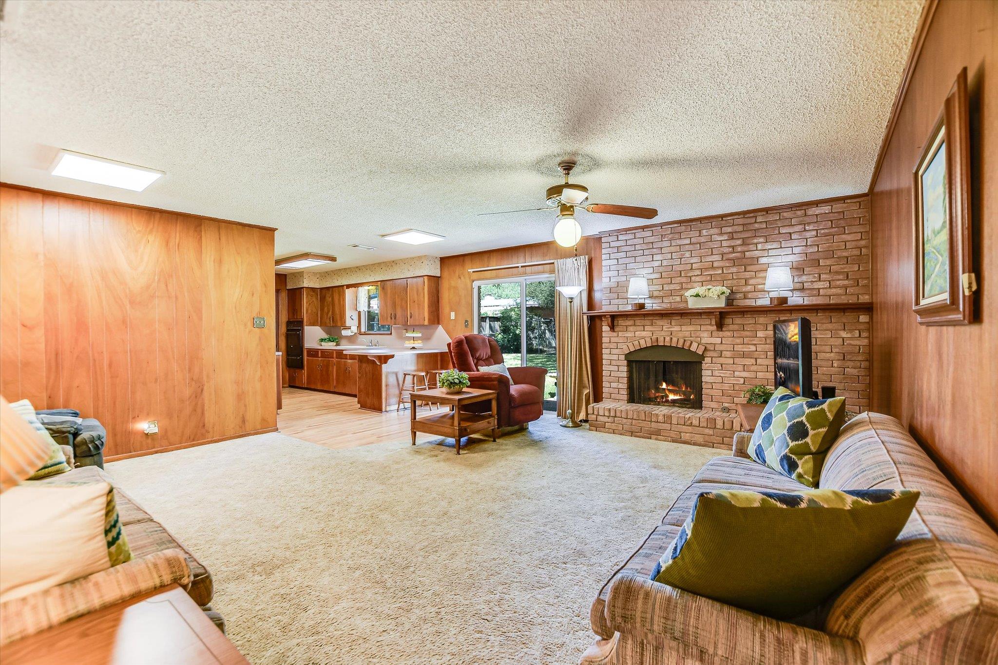 1900 Burbank St, Austin, TX 78757