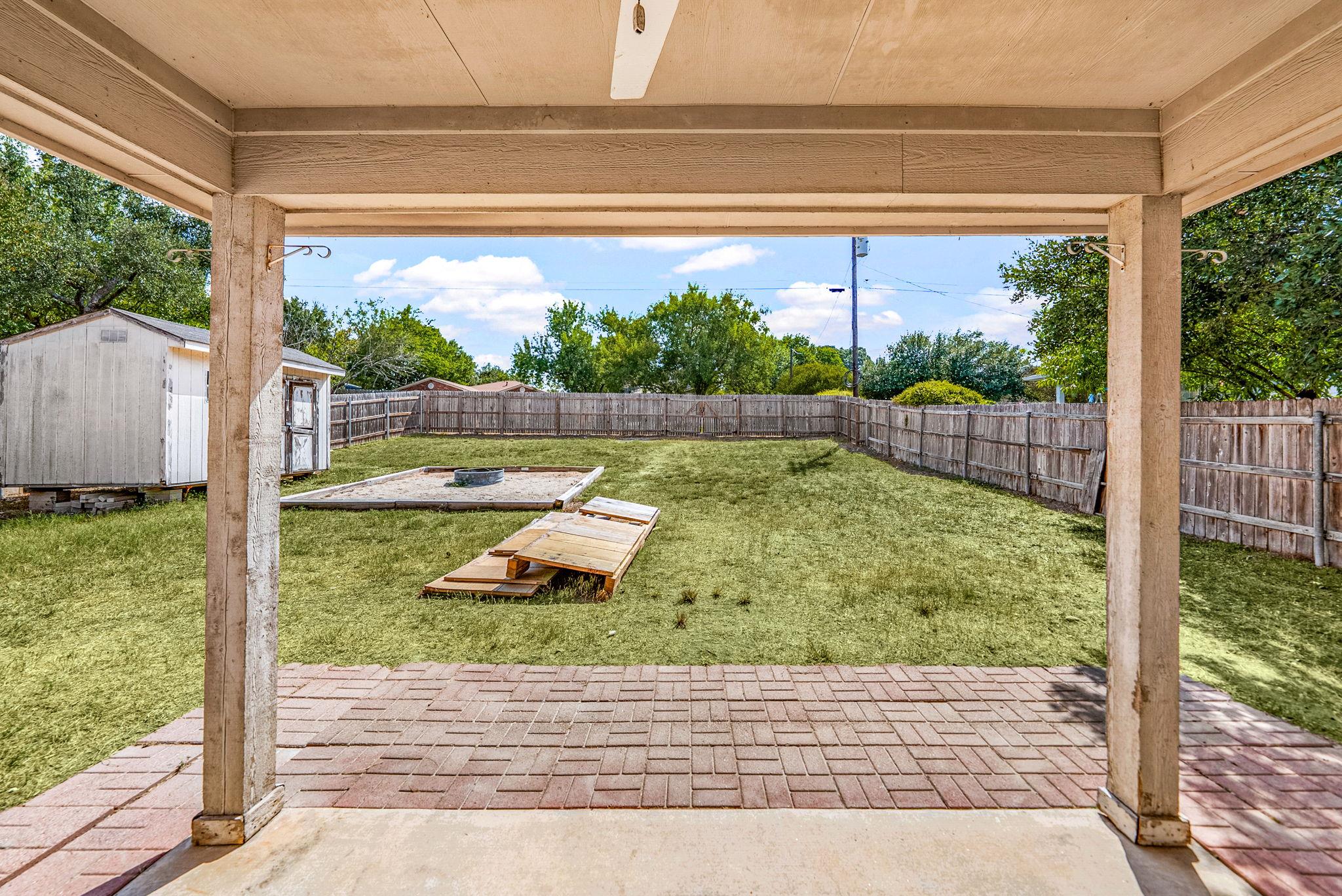 391 Jim Miller Dr, Kyle, TX 78640