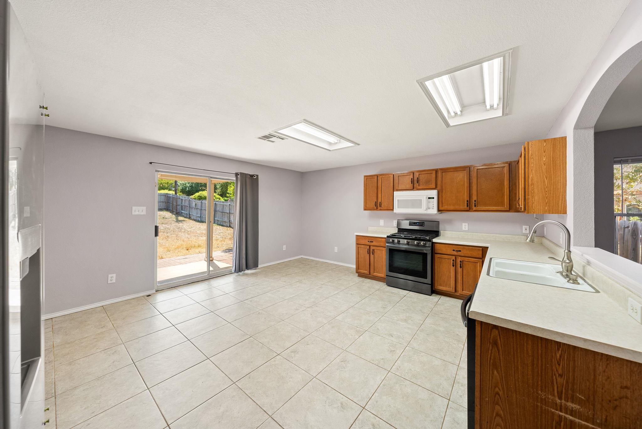 391 Jim Miller Dr, Kyle, TX 78640