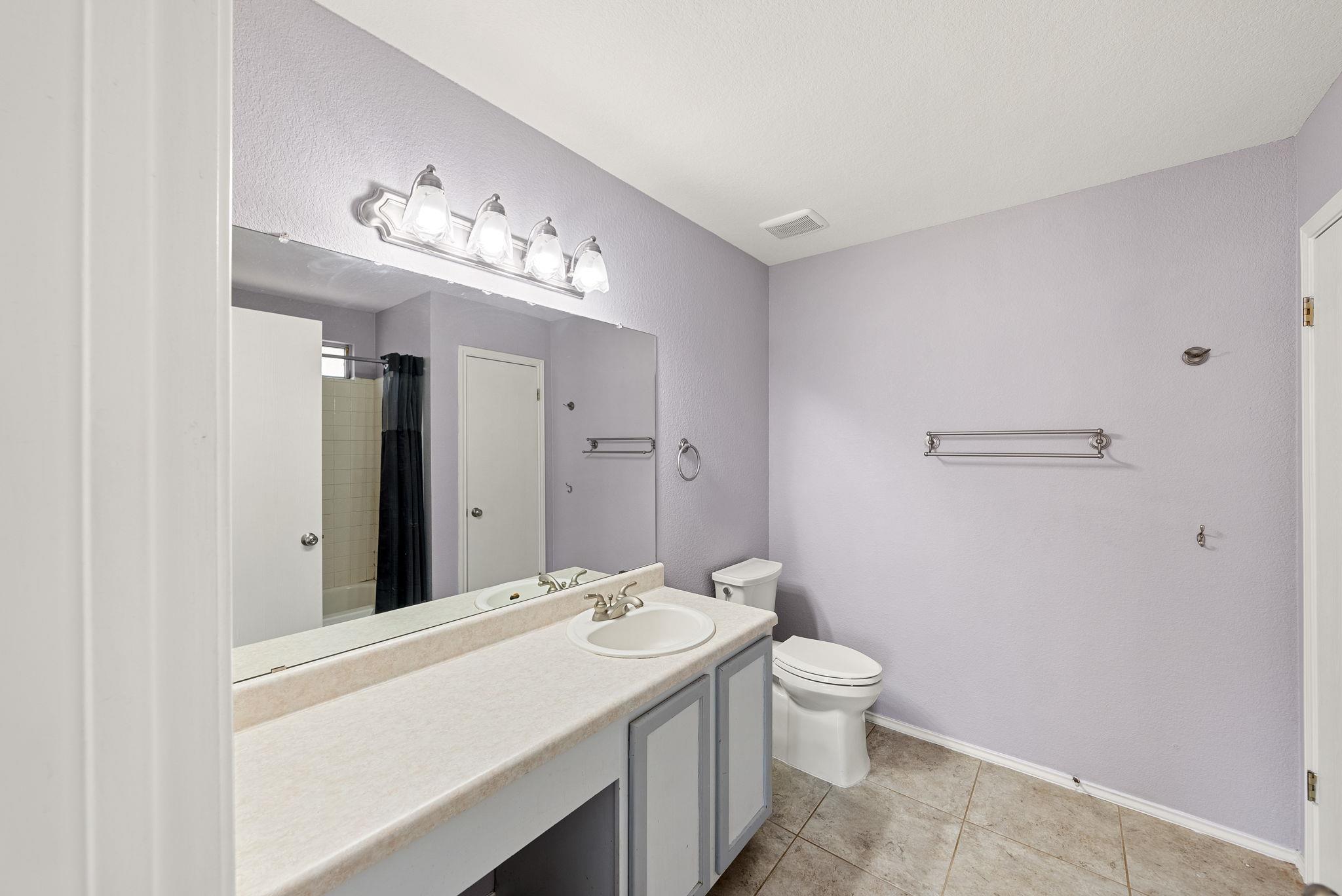 391 Jim Miller Dr, Kyle, TX 78640