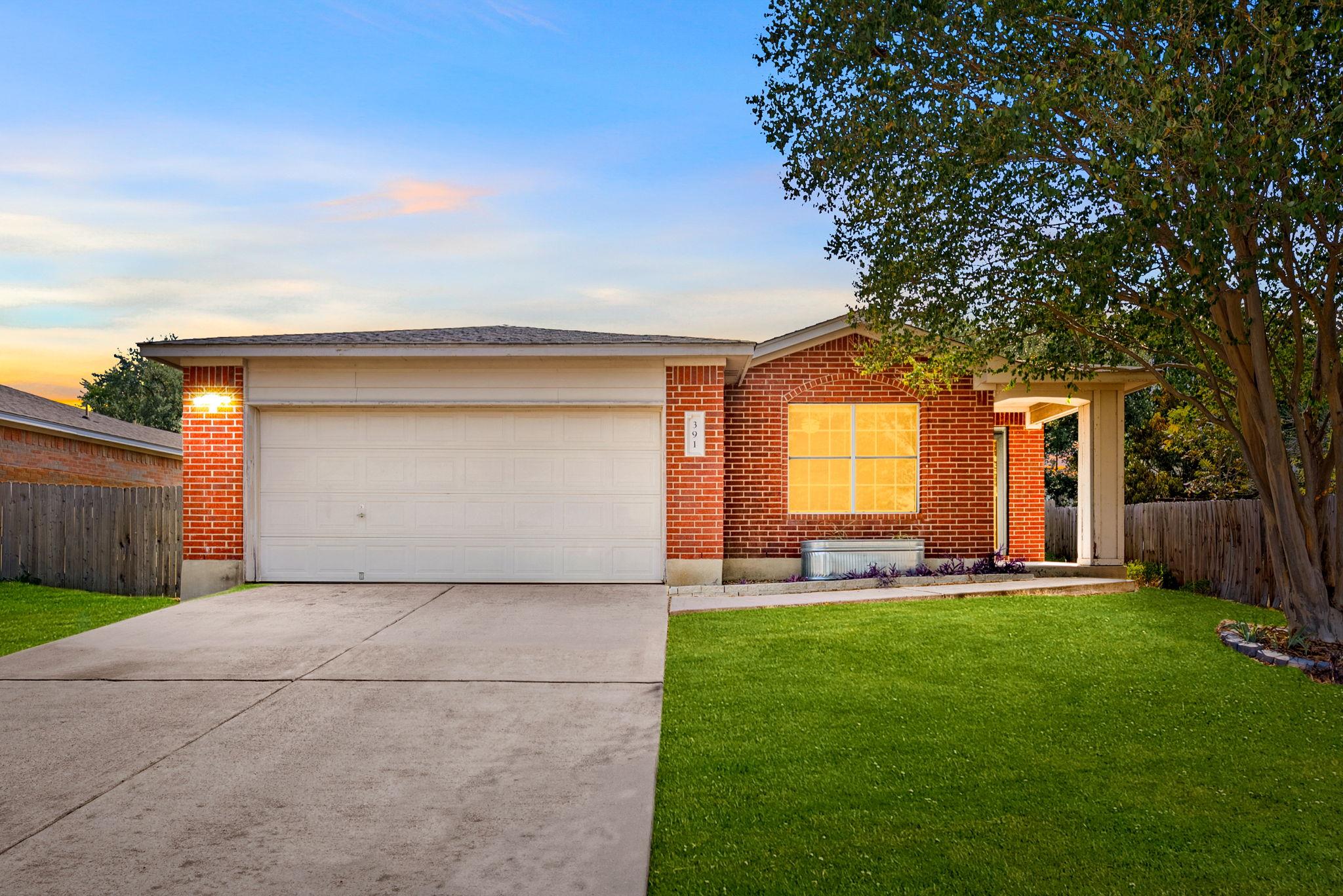 391 Jim Miller Dr, Kyle, TX 78640