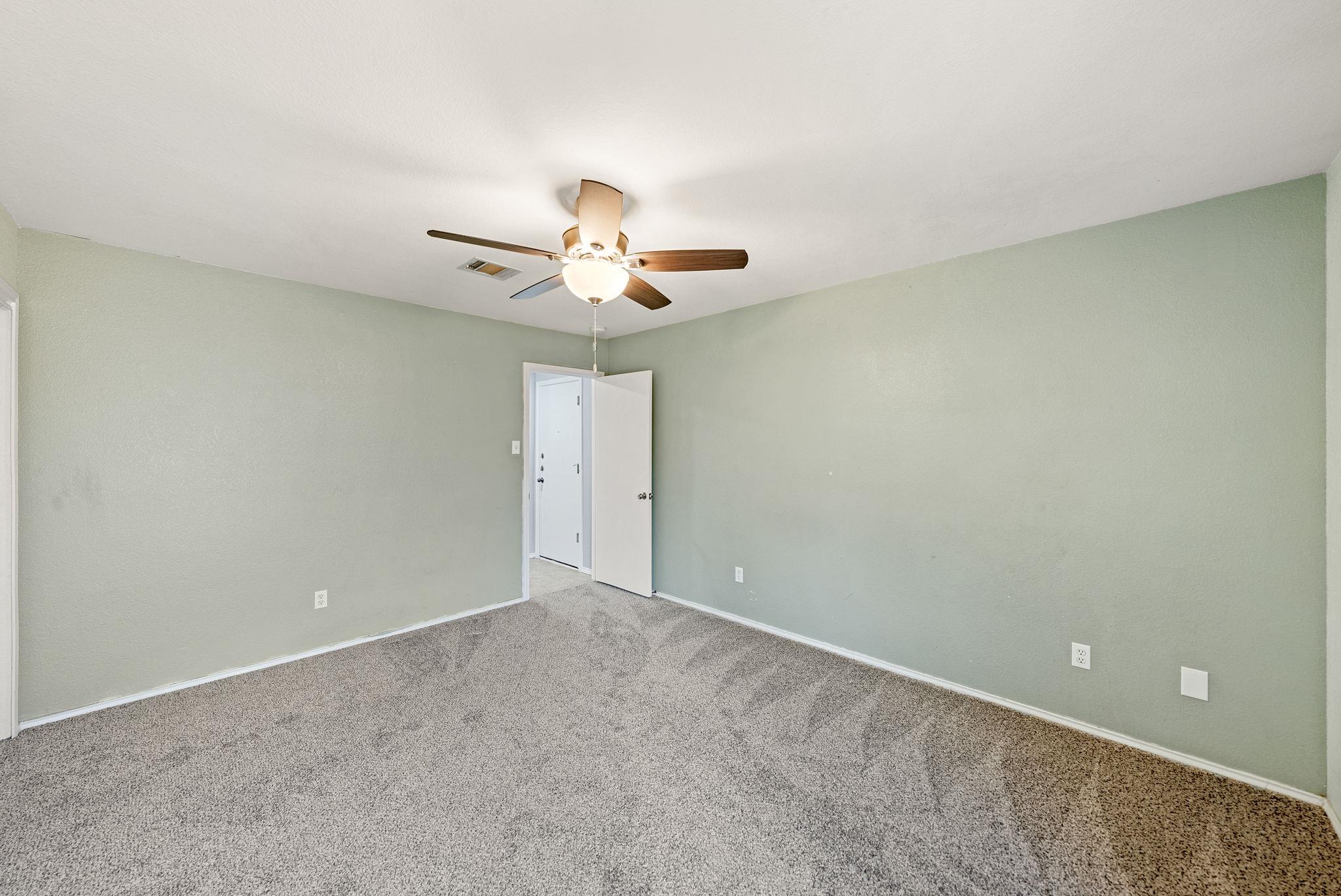 391 Jim Miller Dr, Kyle, TX 78640