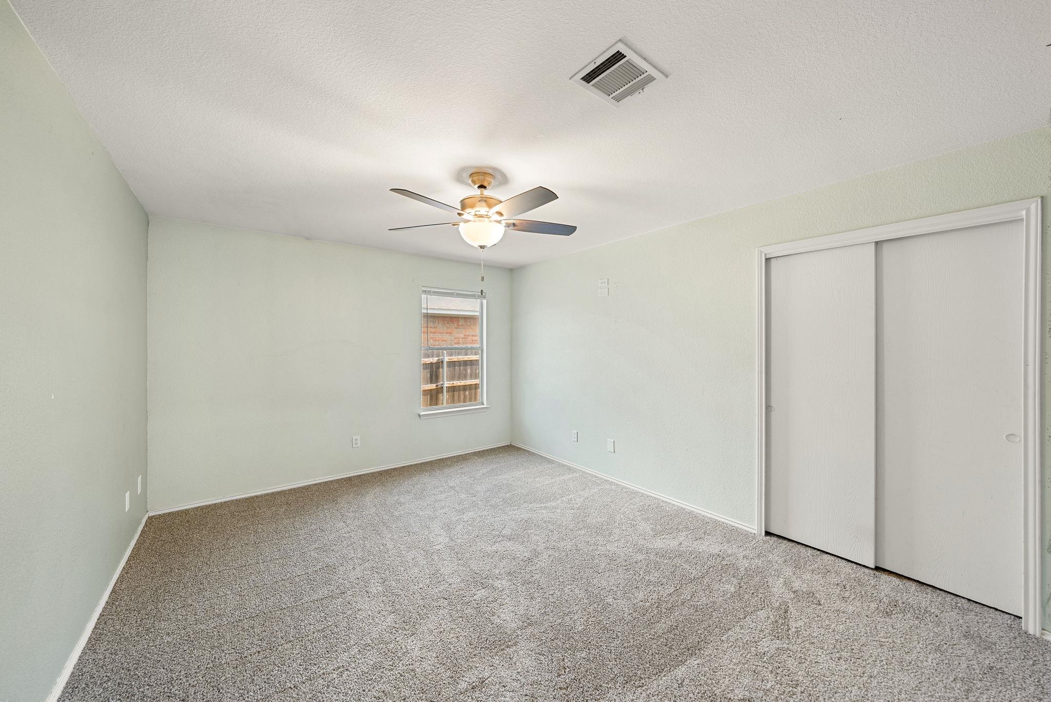 391 Jim Miller Dr, Kyle, TX 78640