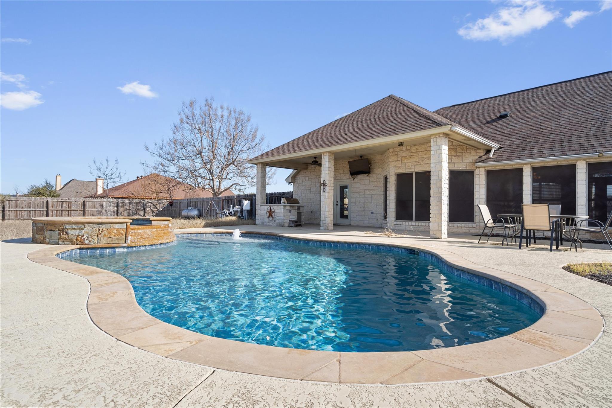 209 Sarahs Ln, Liberty Hill, TX 78642