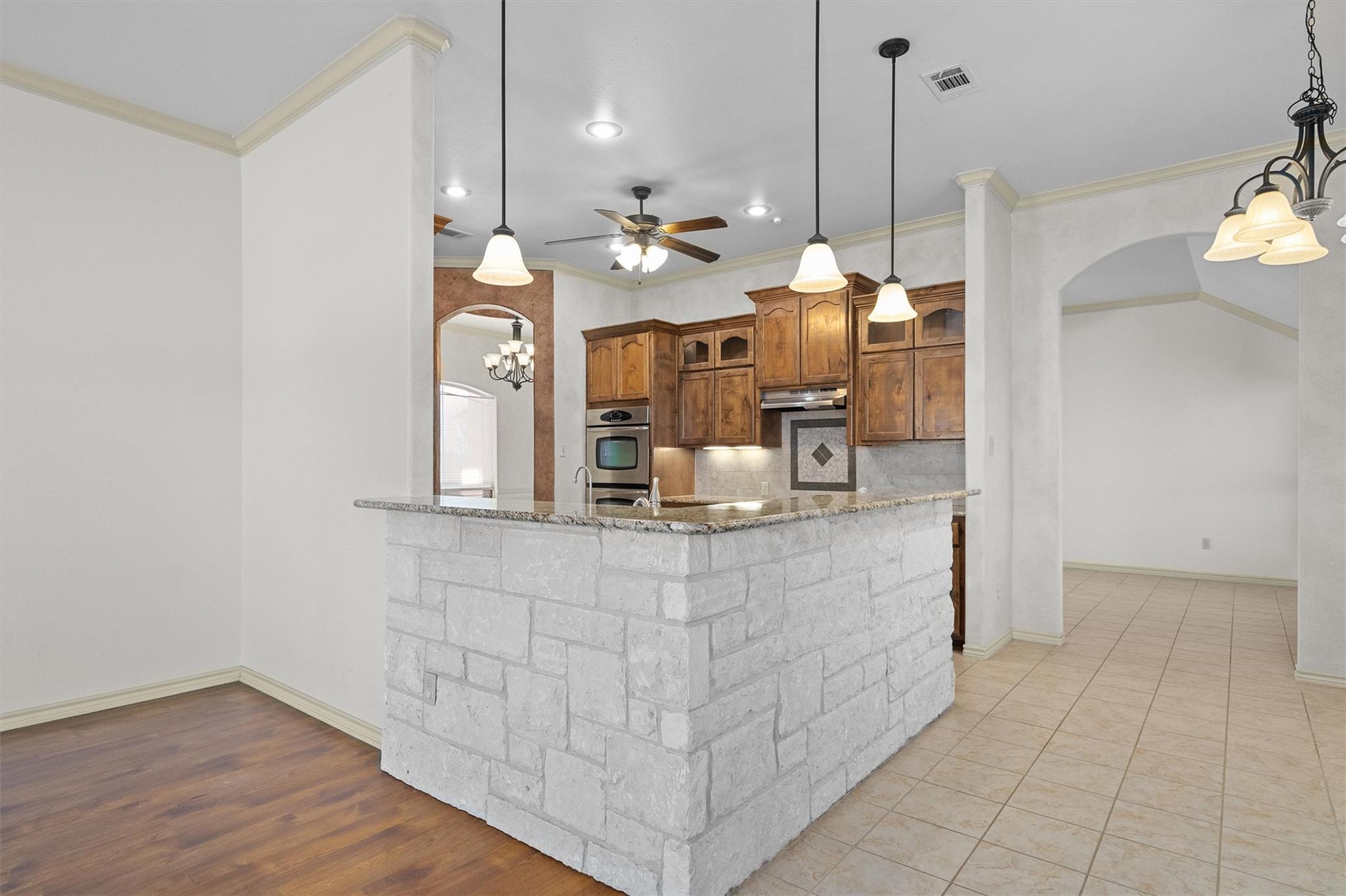 209 Sarahs Ln, Liberty Hill, TX 78642