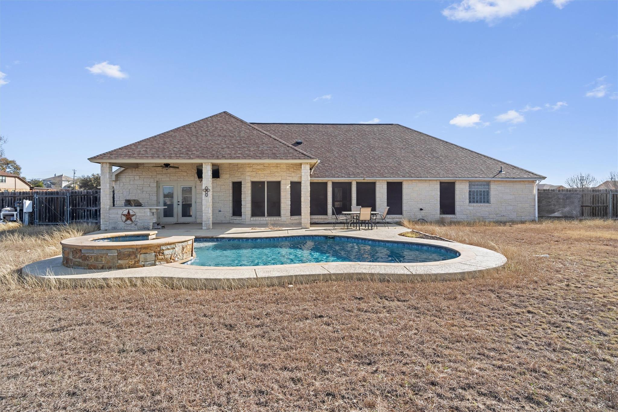 209 Sarahs Ln, Liberty Hill, TX 78642