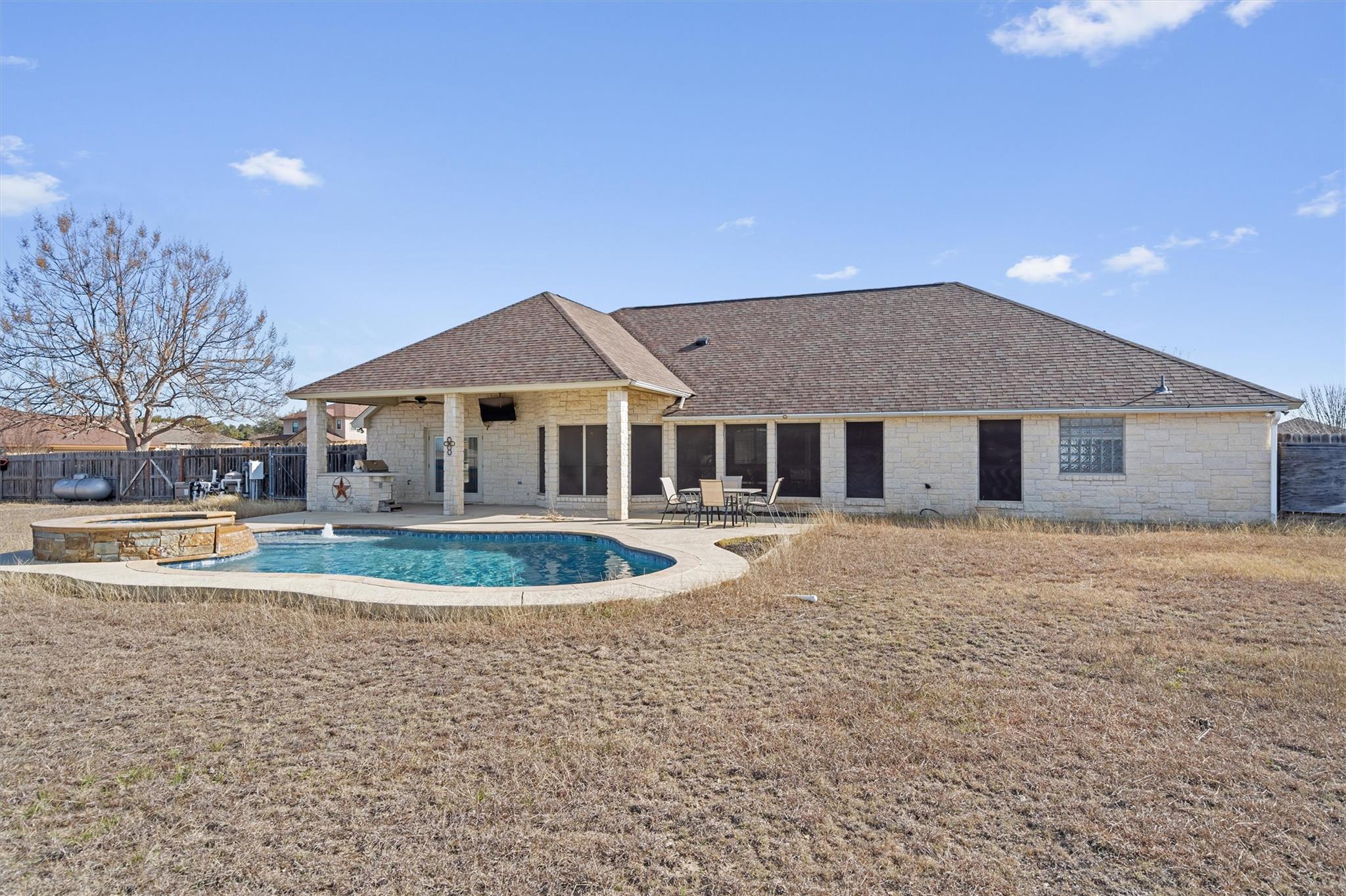 209 Sarahs Ln, Liberty Hill, TX 78642