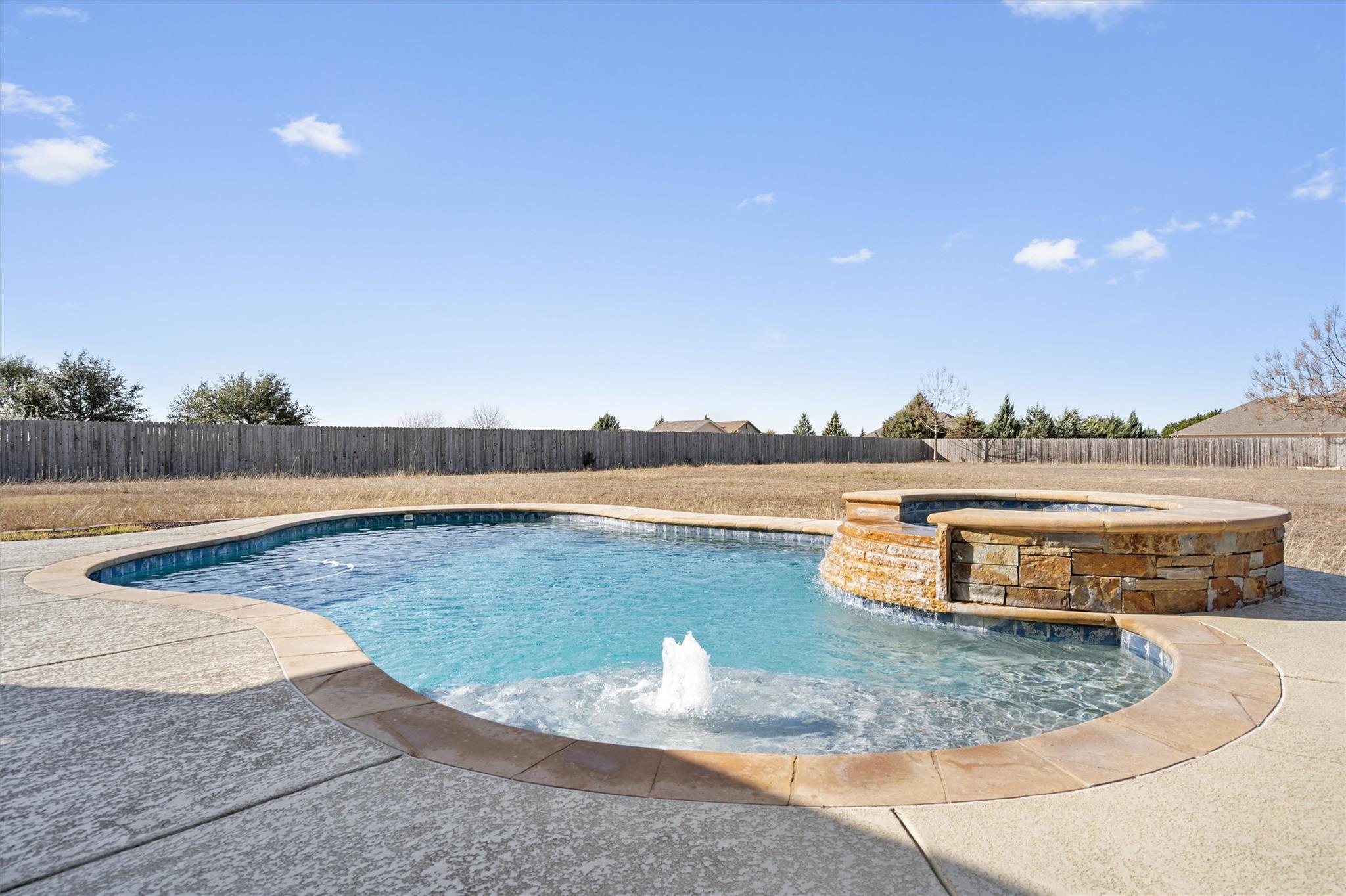 209 Sarahs Ln, Liberty Hill, TX 78642