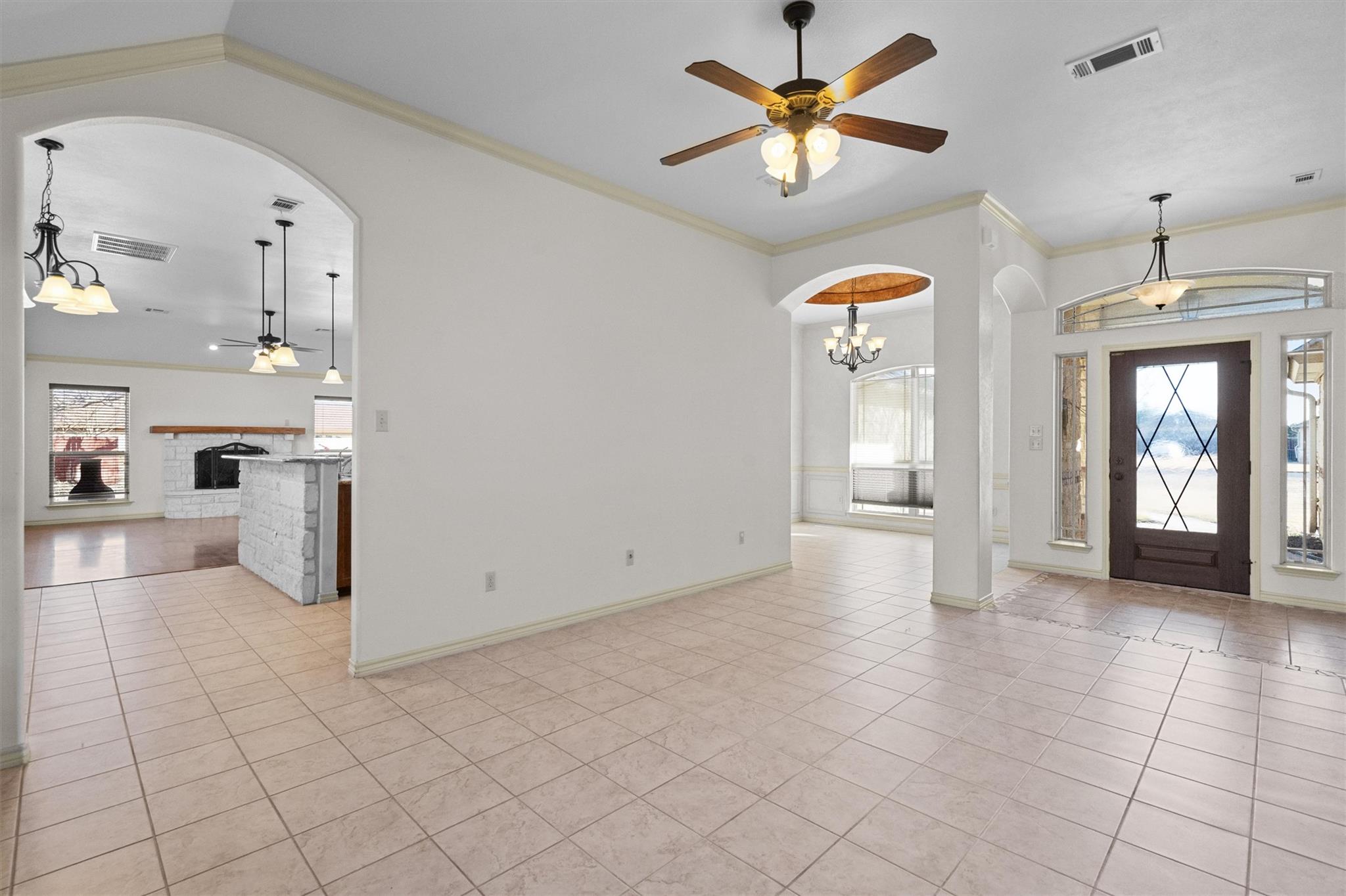 209 Sarahs Ln, Liberty Hill, TX 78642