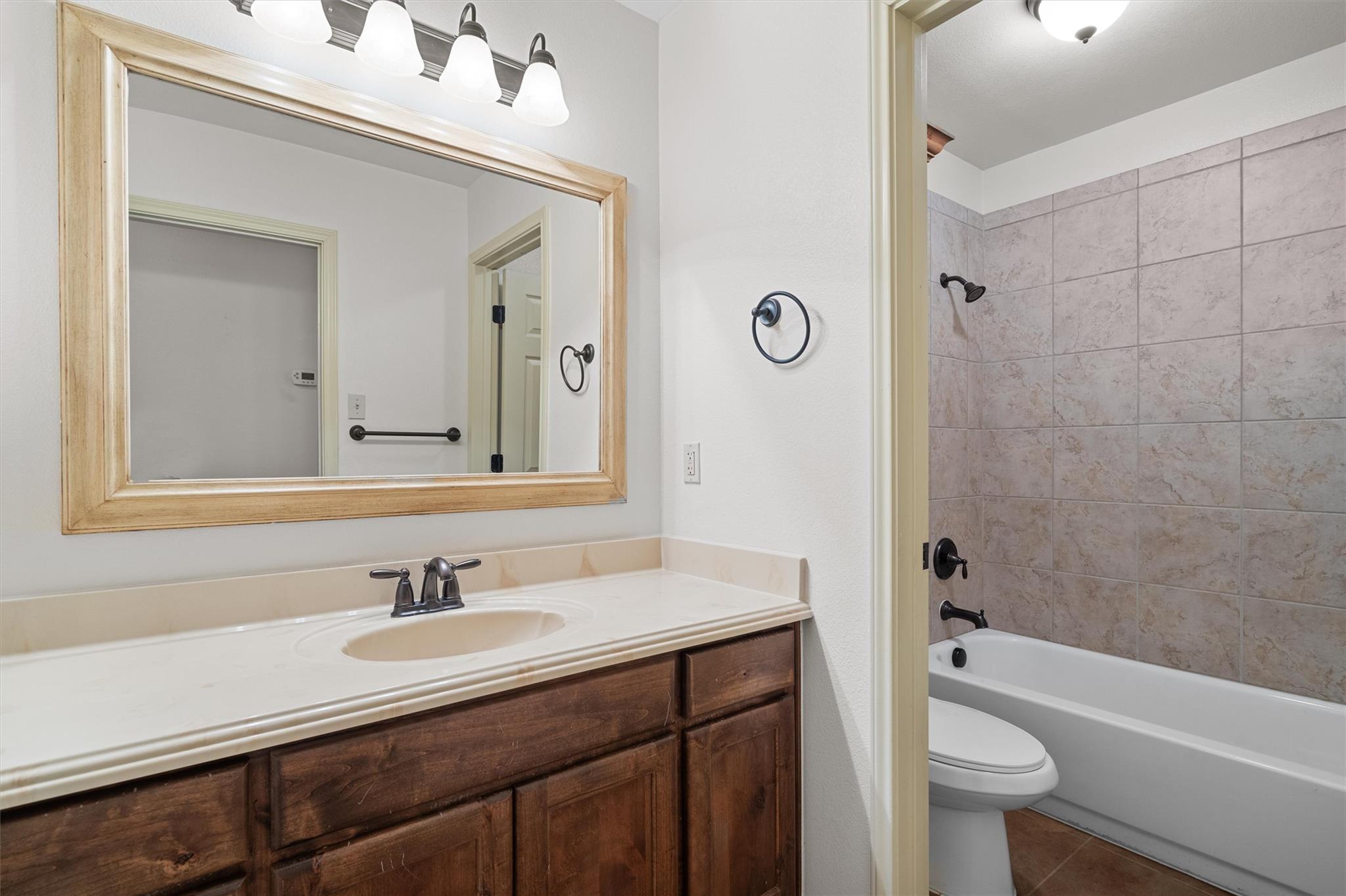 209 Sarahs Ln, Liberty Hill, TX 78642