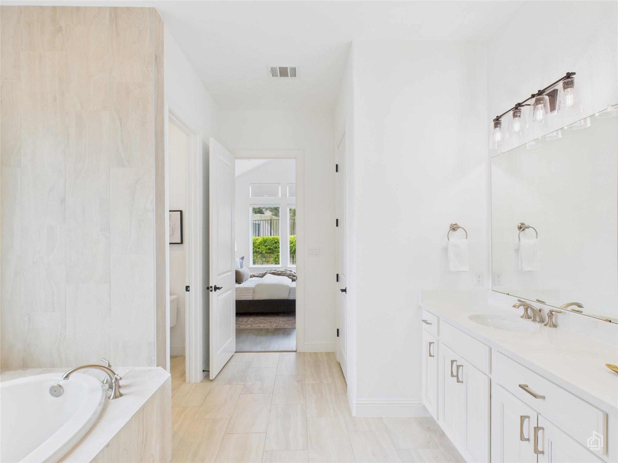 11386 Mesa Verde Dr, Austin, TX 78737