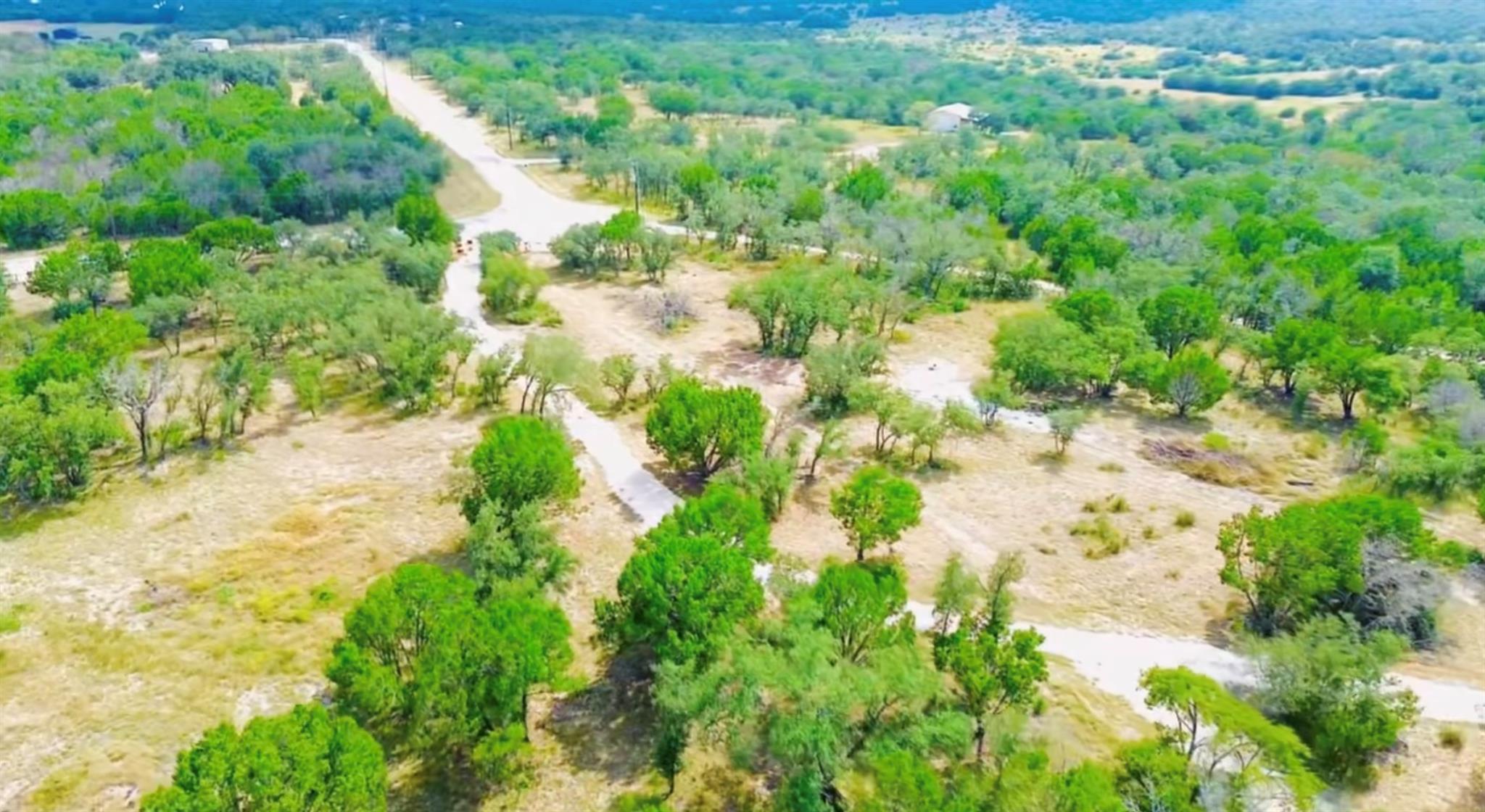 322 Maverick Way, Briggs, TX 78608