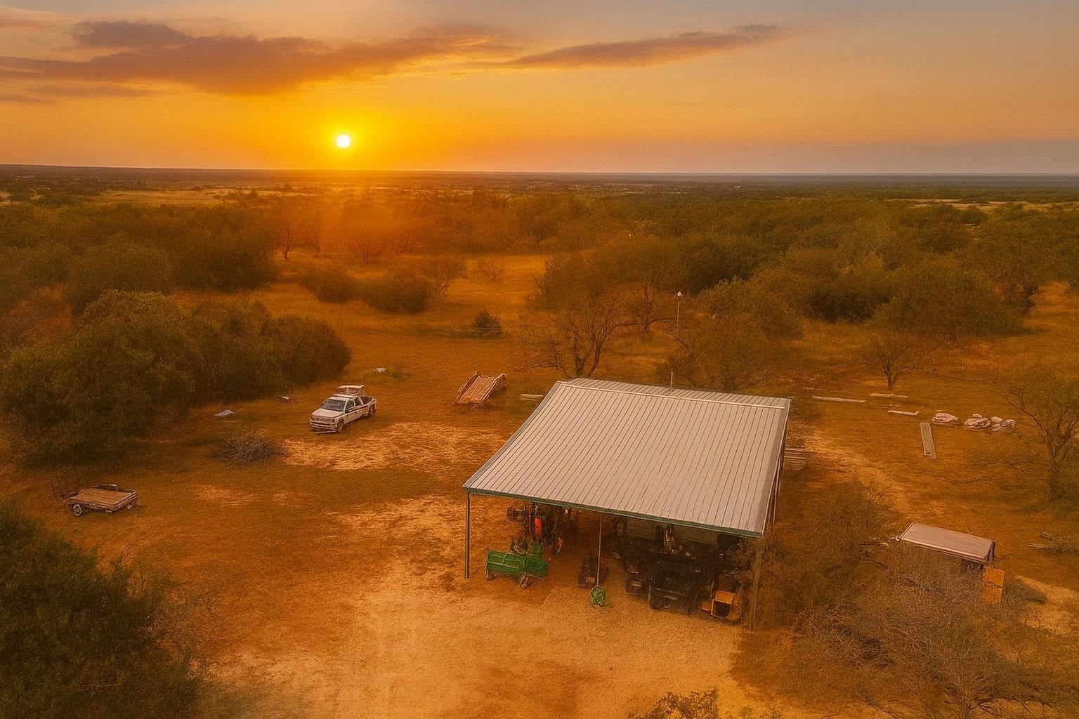 322 Maverick Way, Briggs, TX 78608