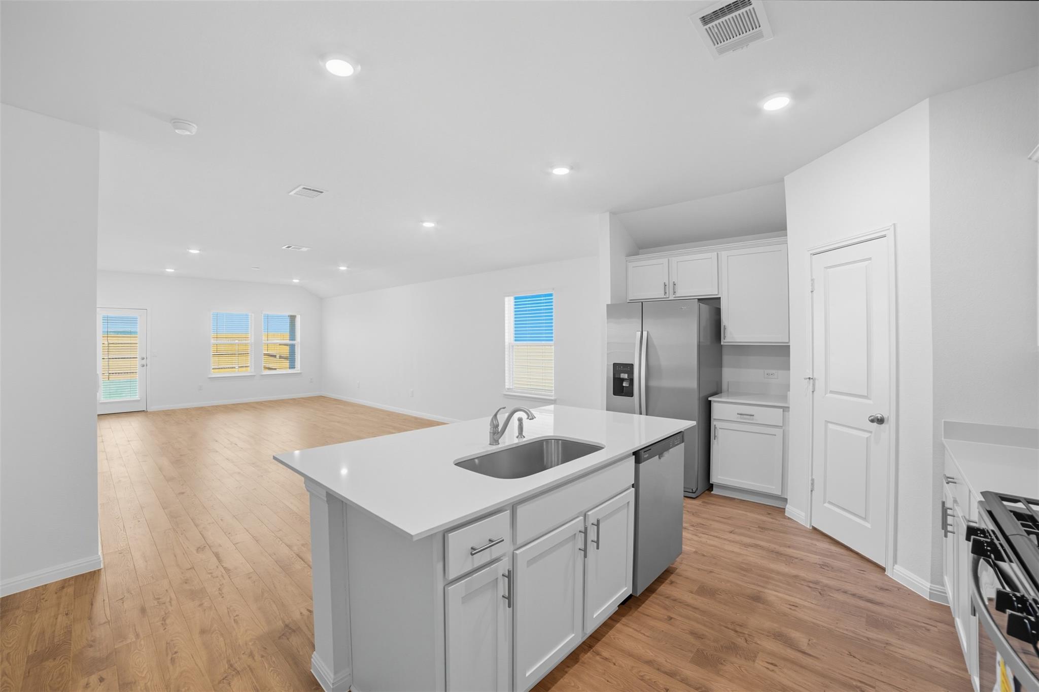 445 Mustang Lake Cir, Buda, TX 78610