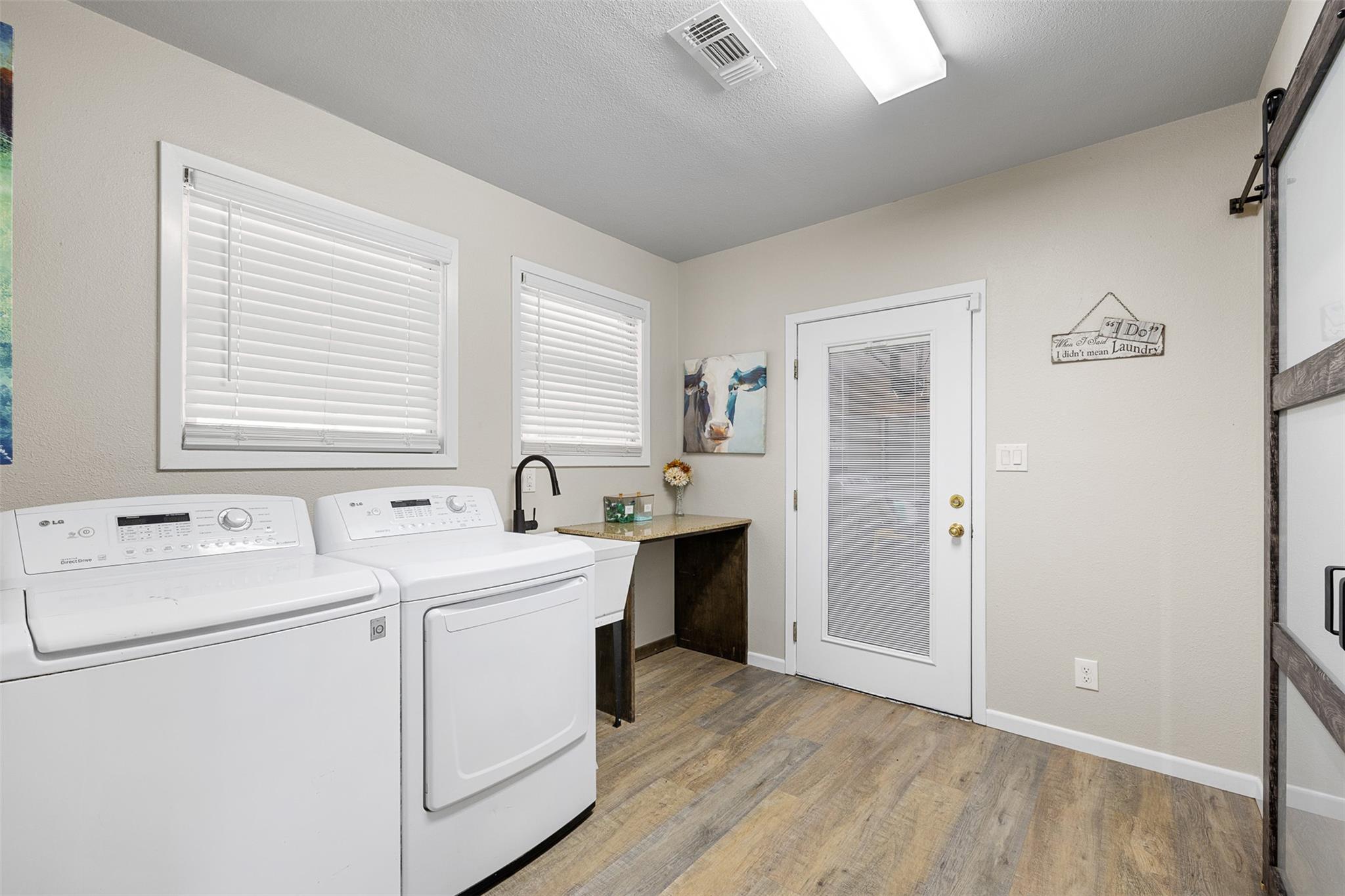 1102 N Pecan Street, Caldwell, TX 77836