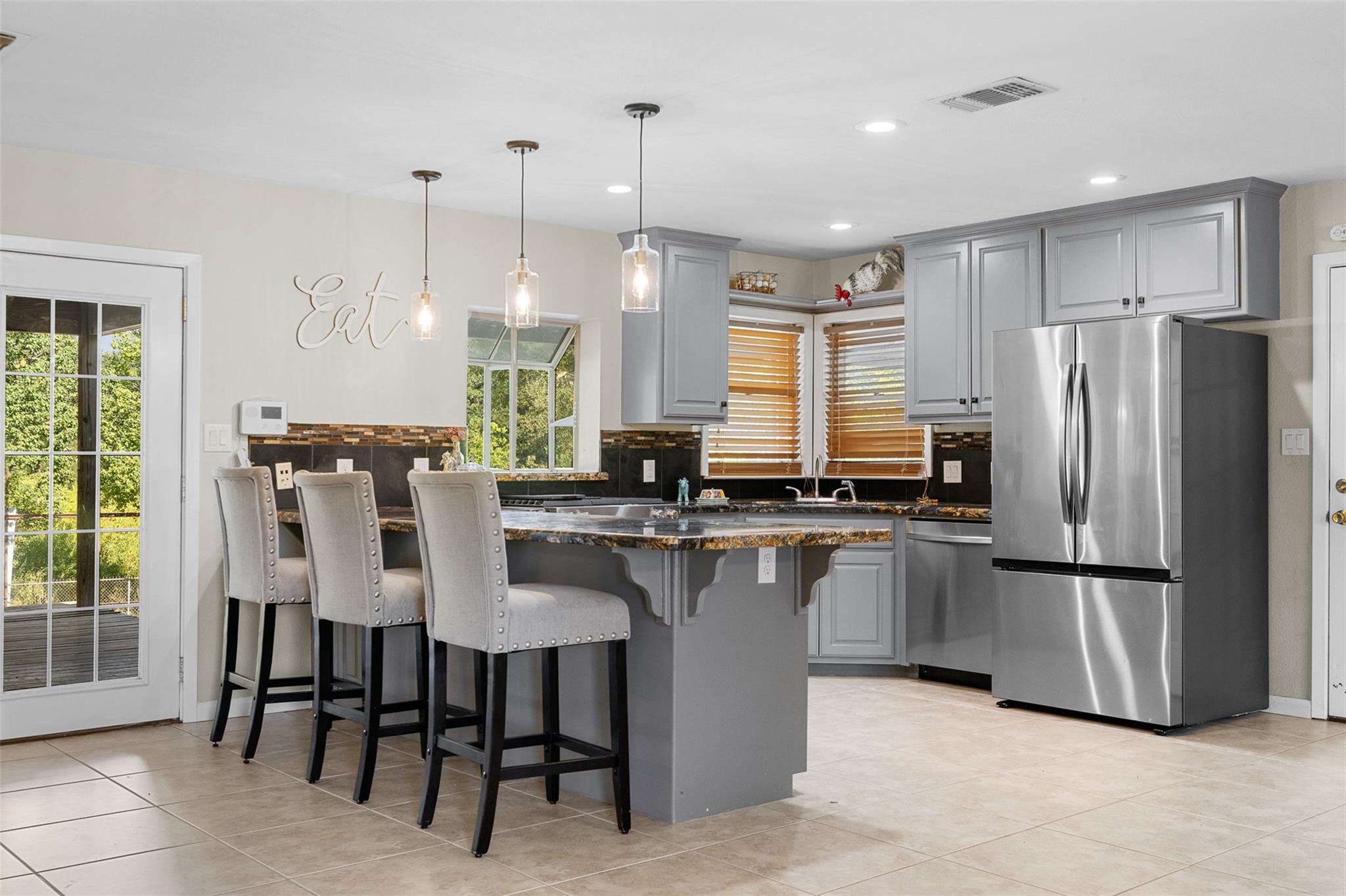 1102 N Pecan Street, Caldwell, TX 77836