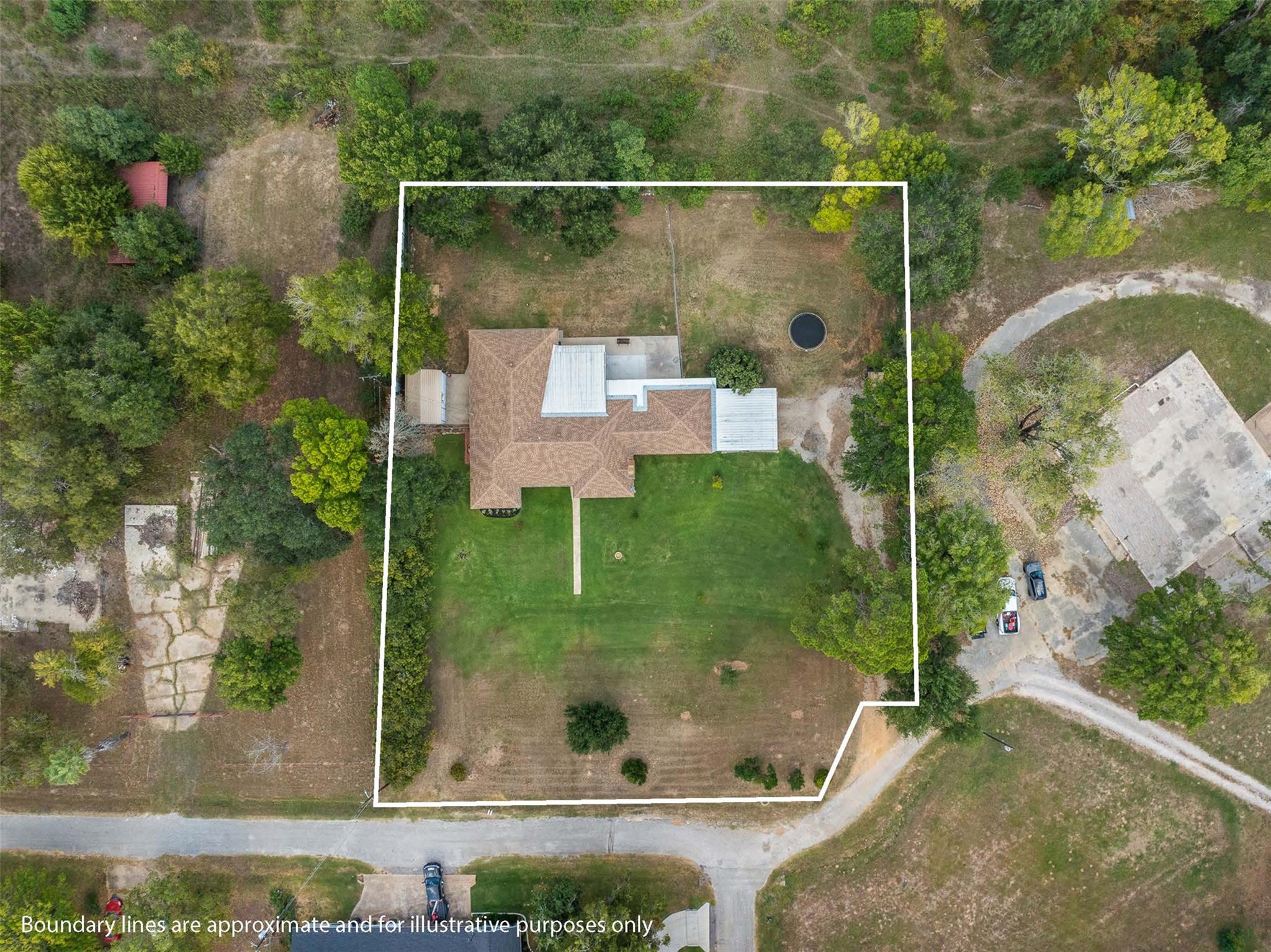 1102 N Pecan Street, Caldwell, TX 77836