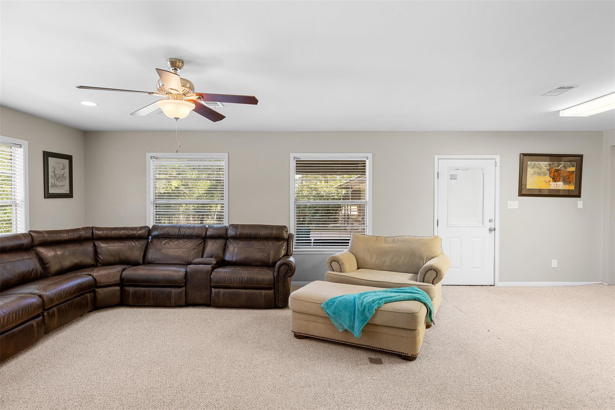 1102 N Pecan Street, Caldwell, TX 77836