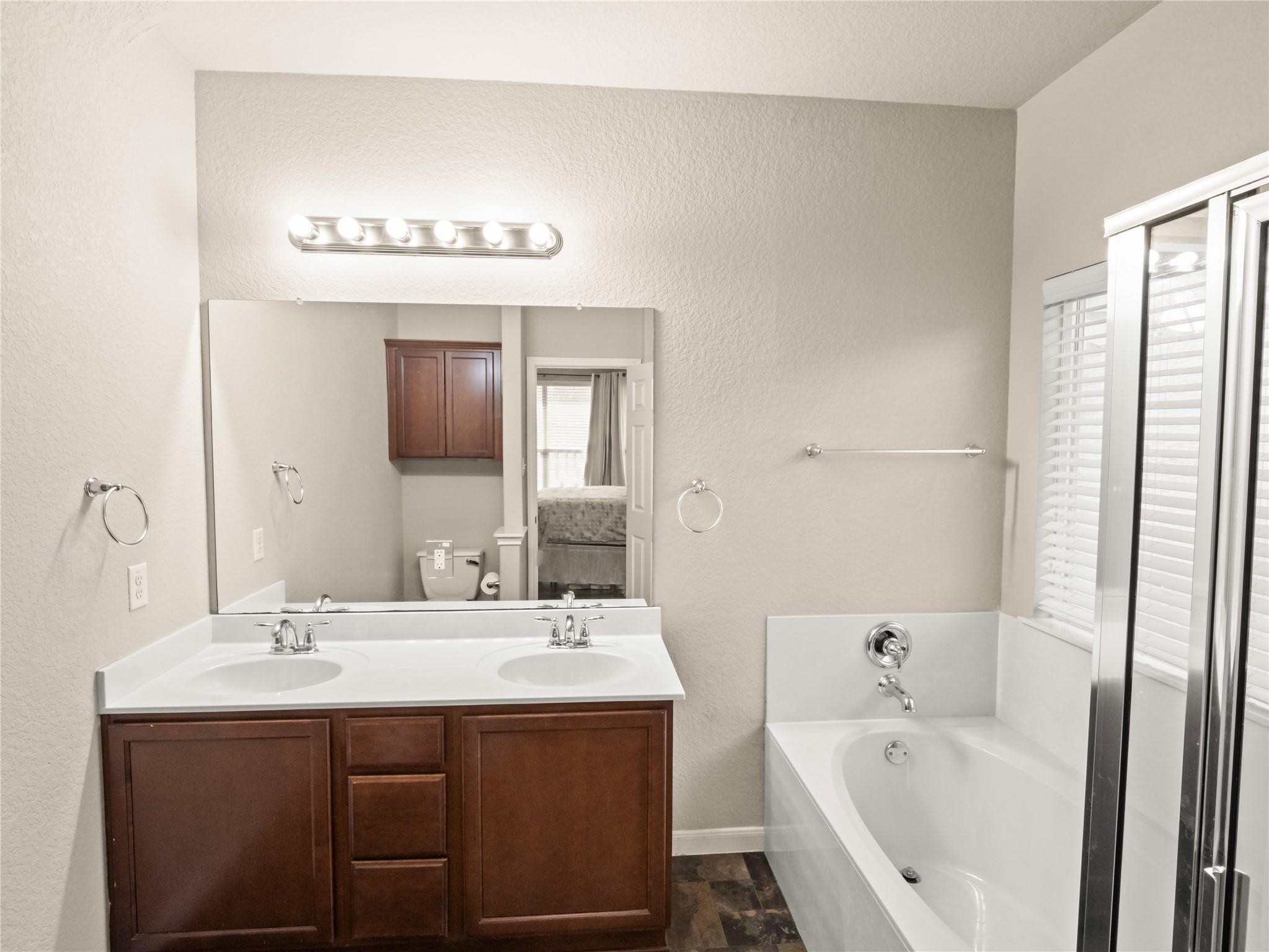 102 Wisteria Way, San Marcos, TX 78666