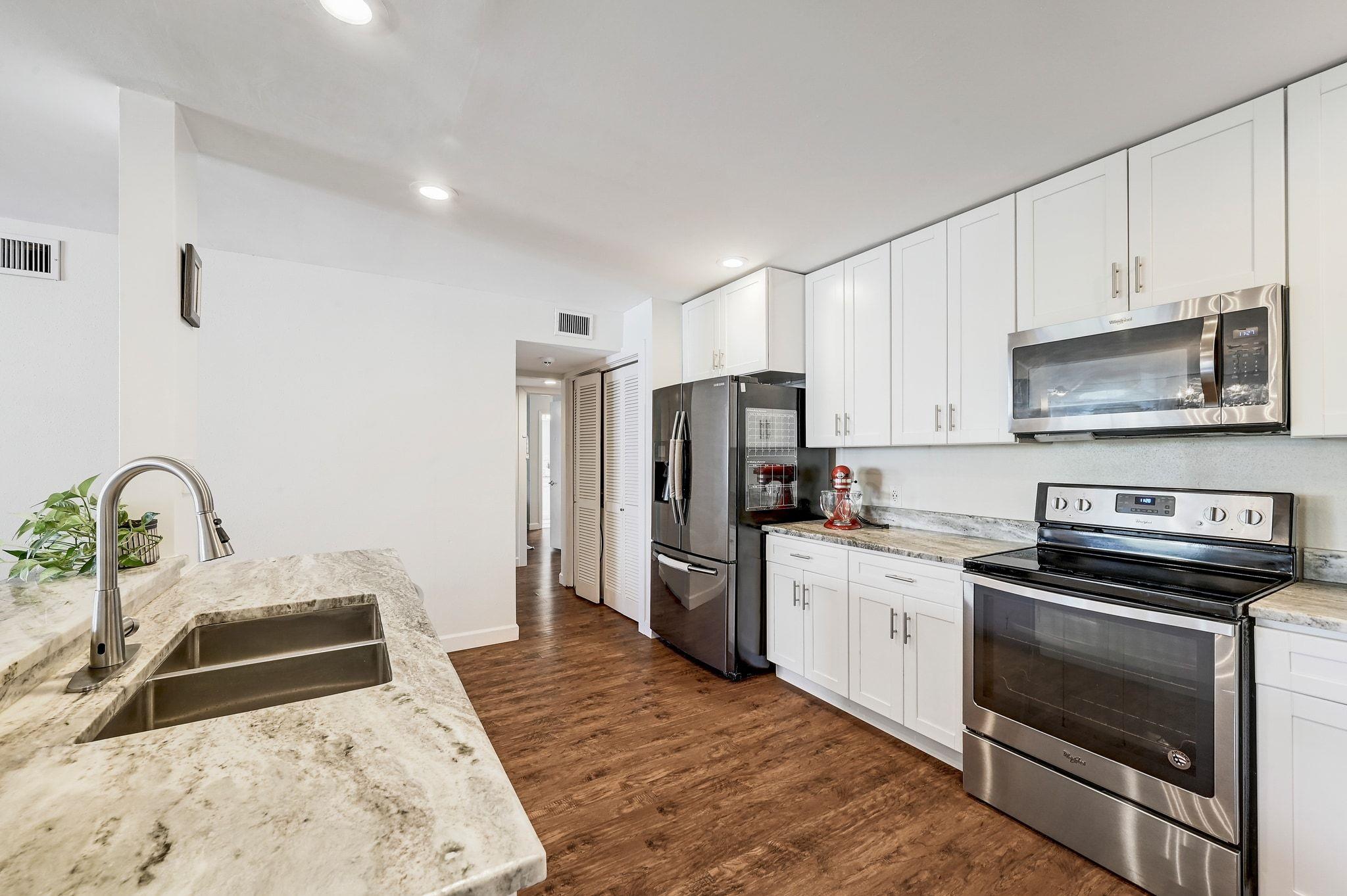 409 Seawind, Lakeway, TX 78734