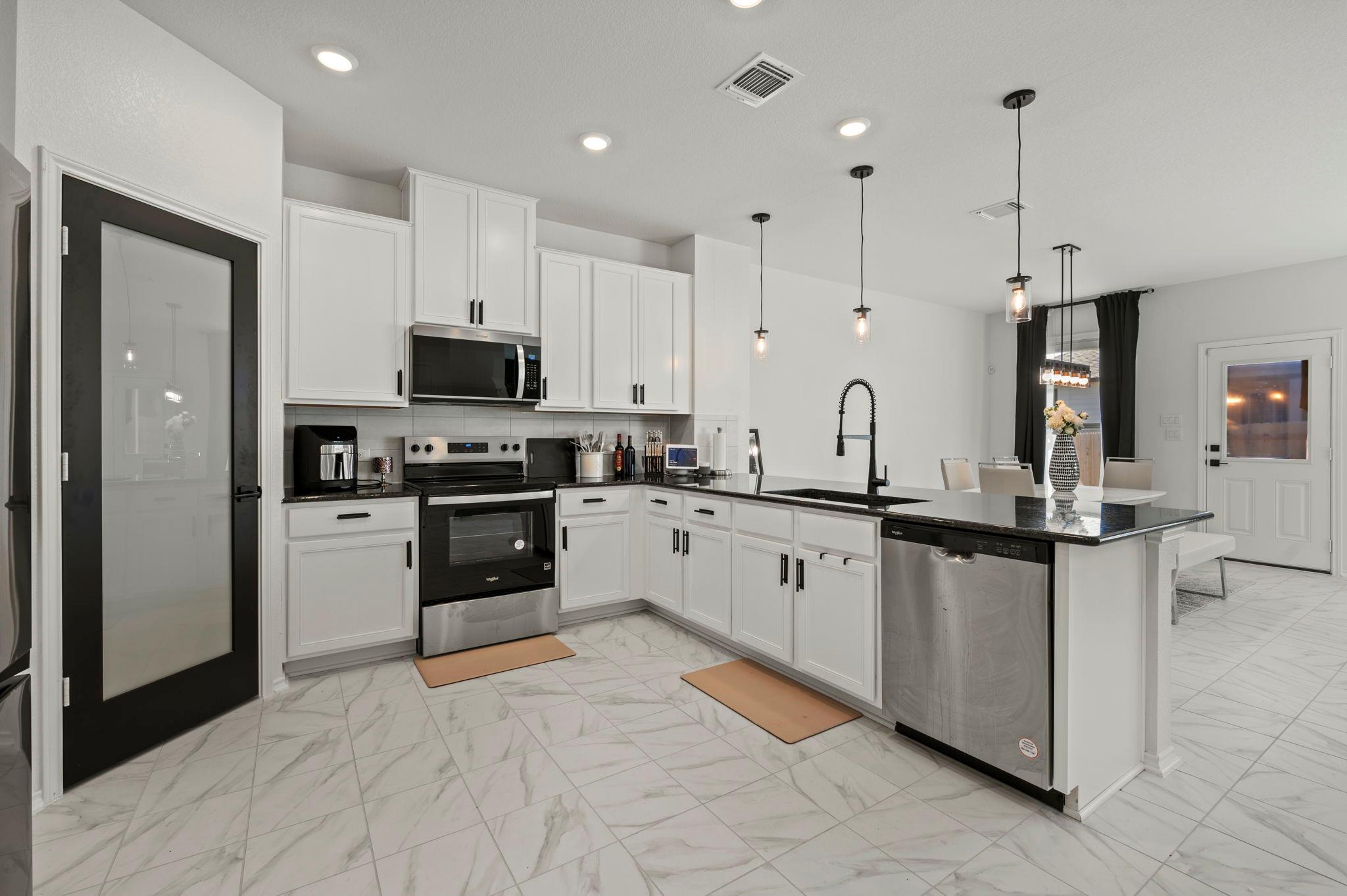 232 Robert Hightower Dr, Jarrell, TX 76537