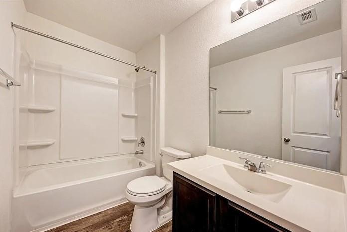 817 Circle Way # 7I, Jarrell, TX 76537