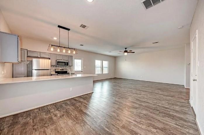 817 Circle Way # 7I, Jarrell, TX 76537