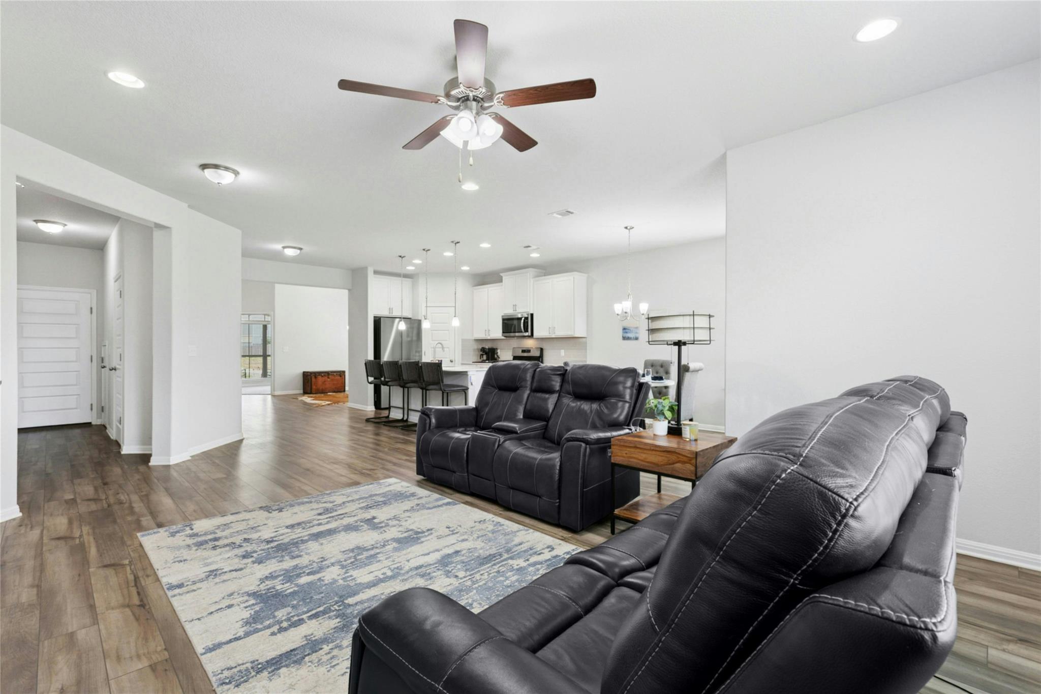 242 Backstays Loop, Kyle, TX 78640