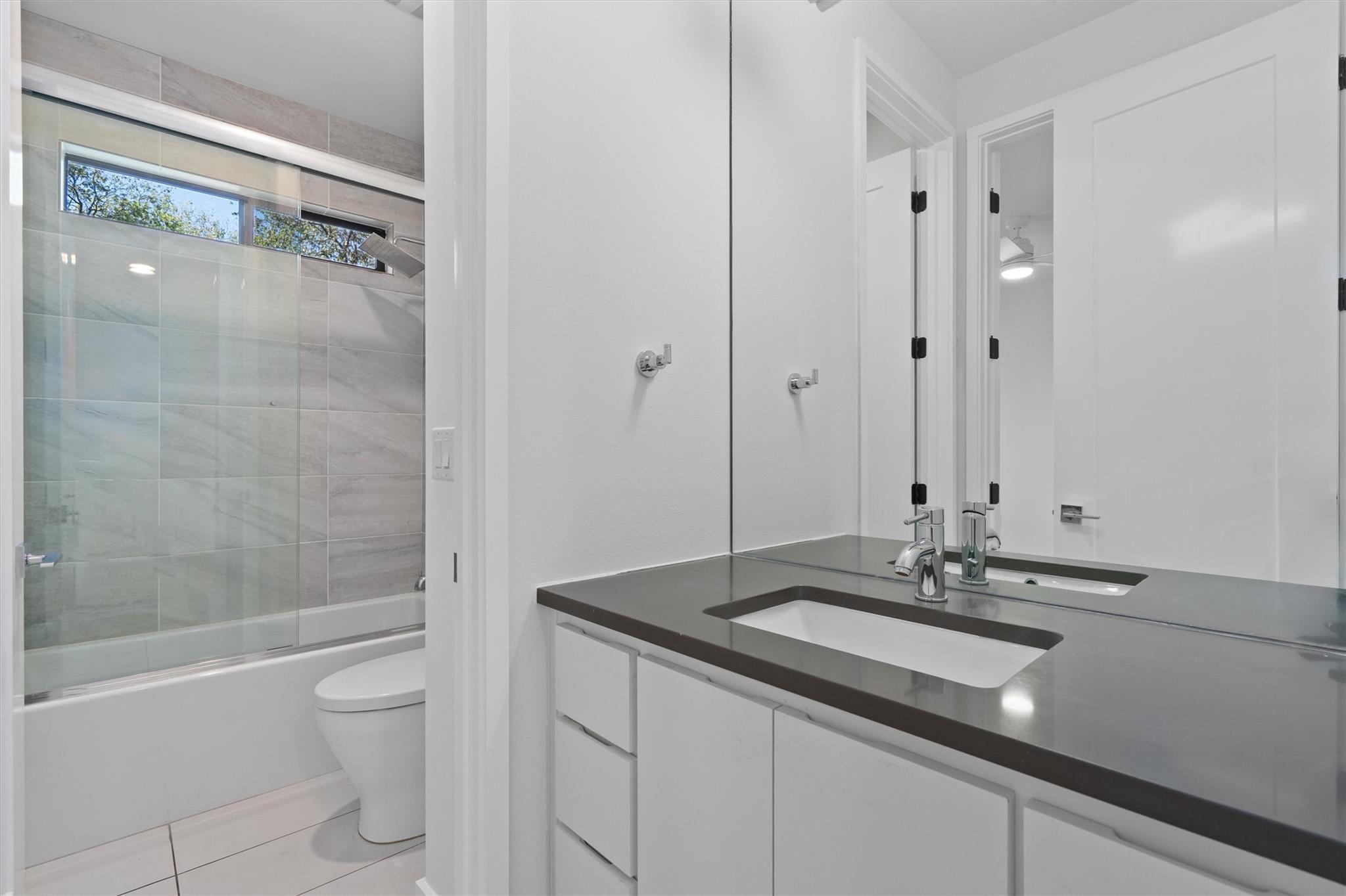 1107 Taulbee Ln # B, Austin, TX 78757