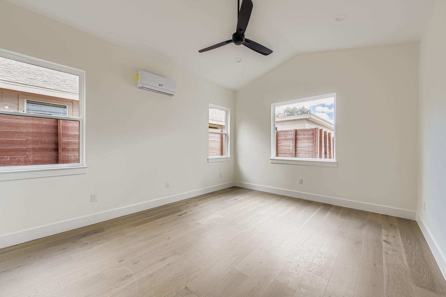 4712 S Forest Dr, Austin, TX 78745