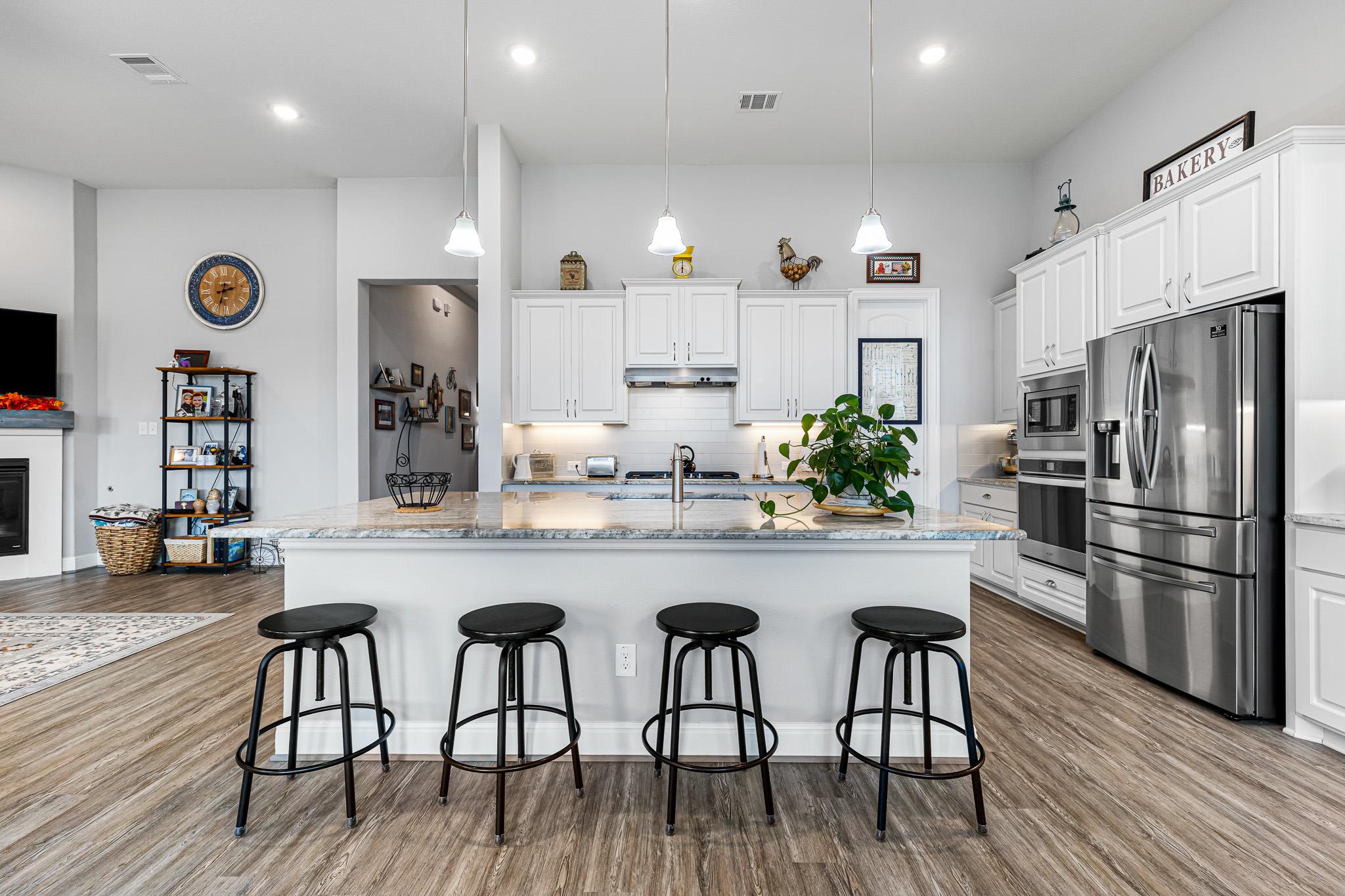 2041 Waterfall Ave, Leander, TX 78641