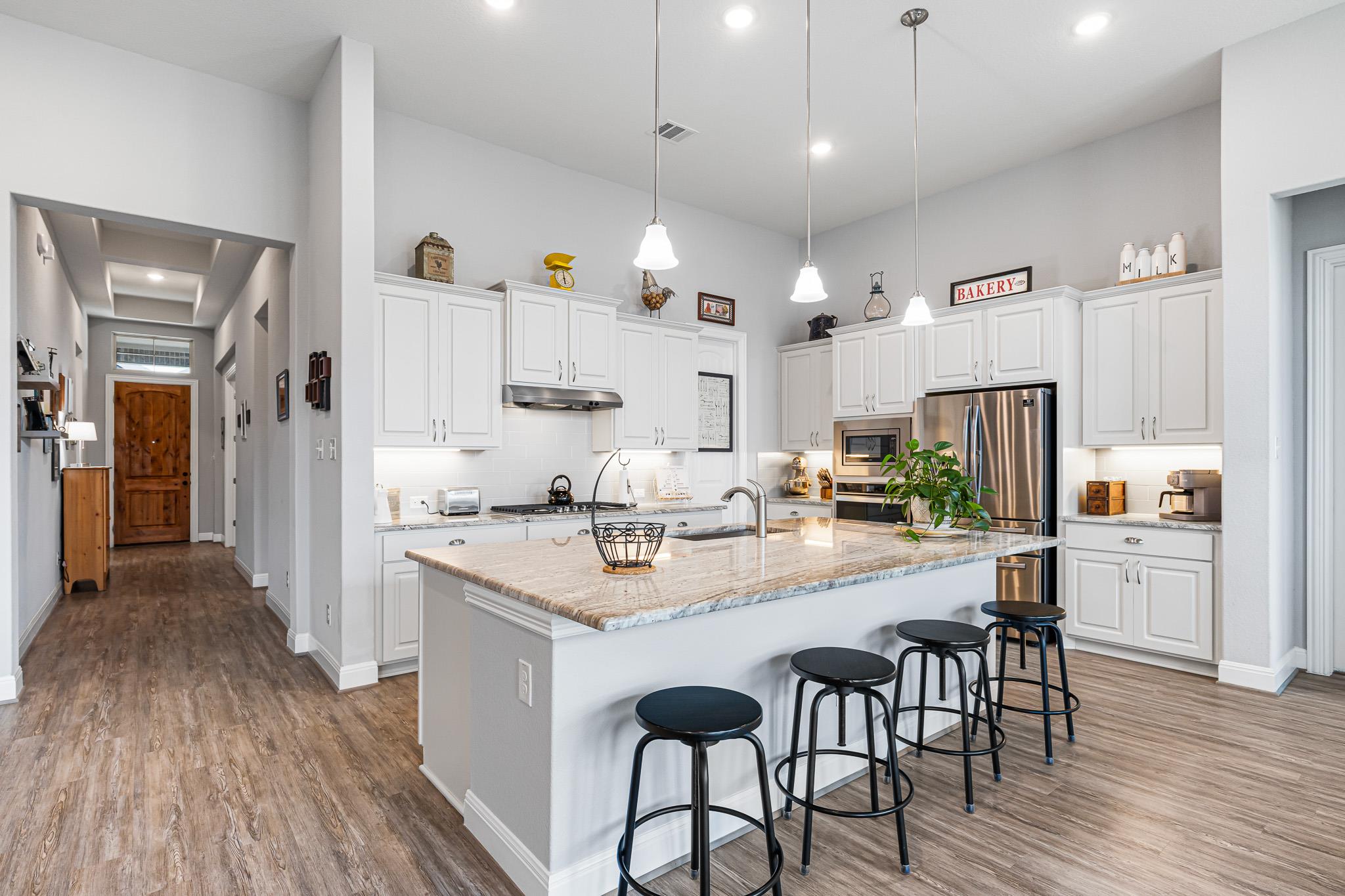 2041 Waterfall Ave, Leander, TX 78641