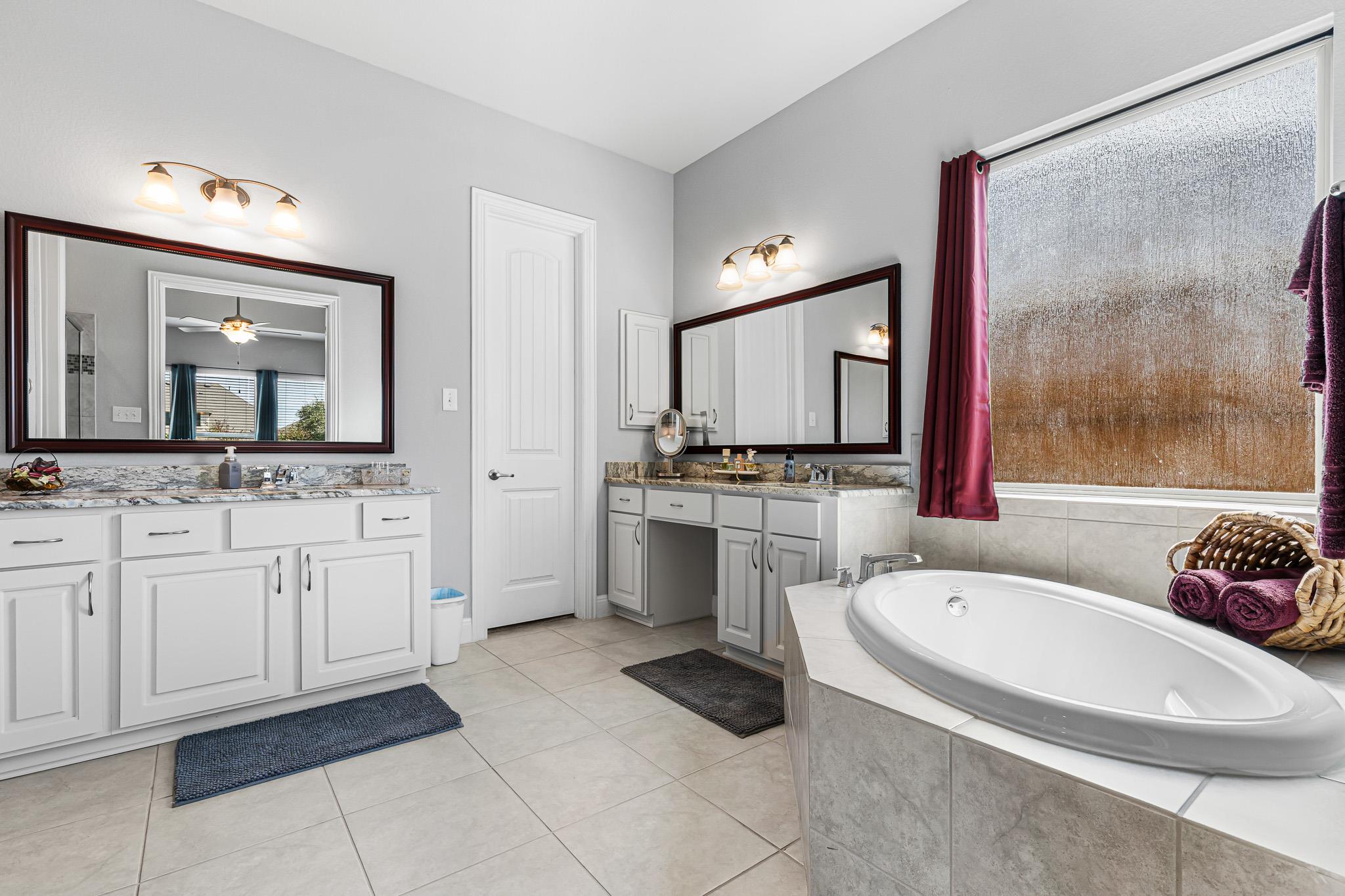 2041 Waterfall Ave, Leander, TX 78641