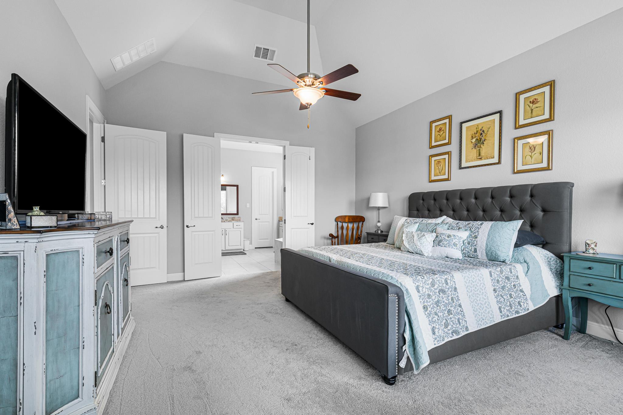 2041 Waterfall Ave, Leander, TX 78641